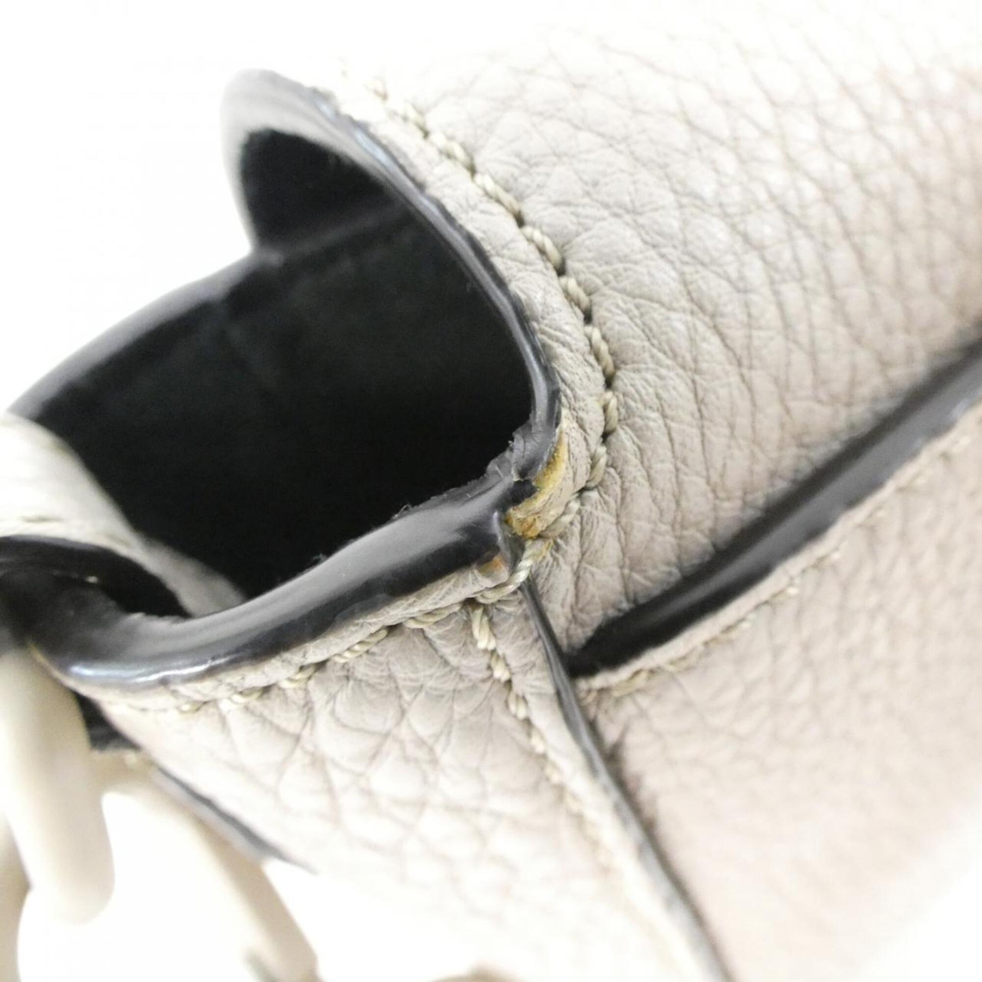 Fendi Gray Leather Shoulder Bag (Pre-Owned)