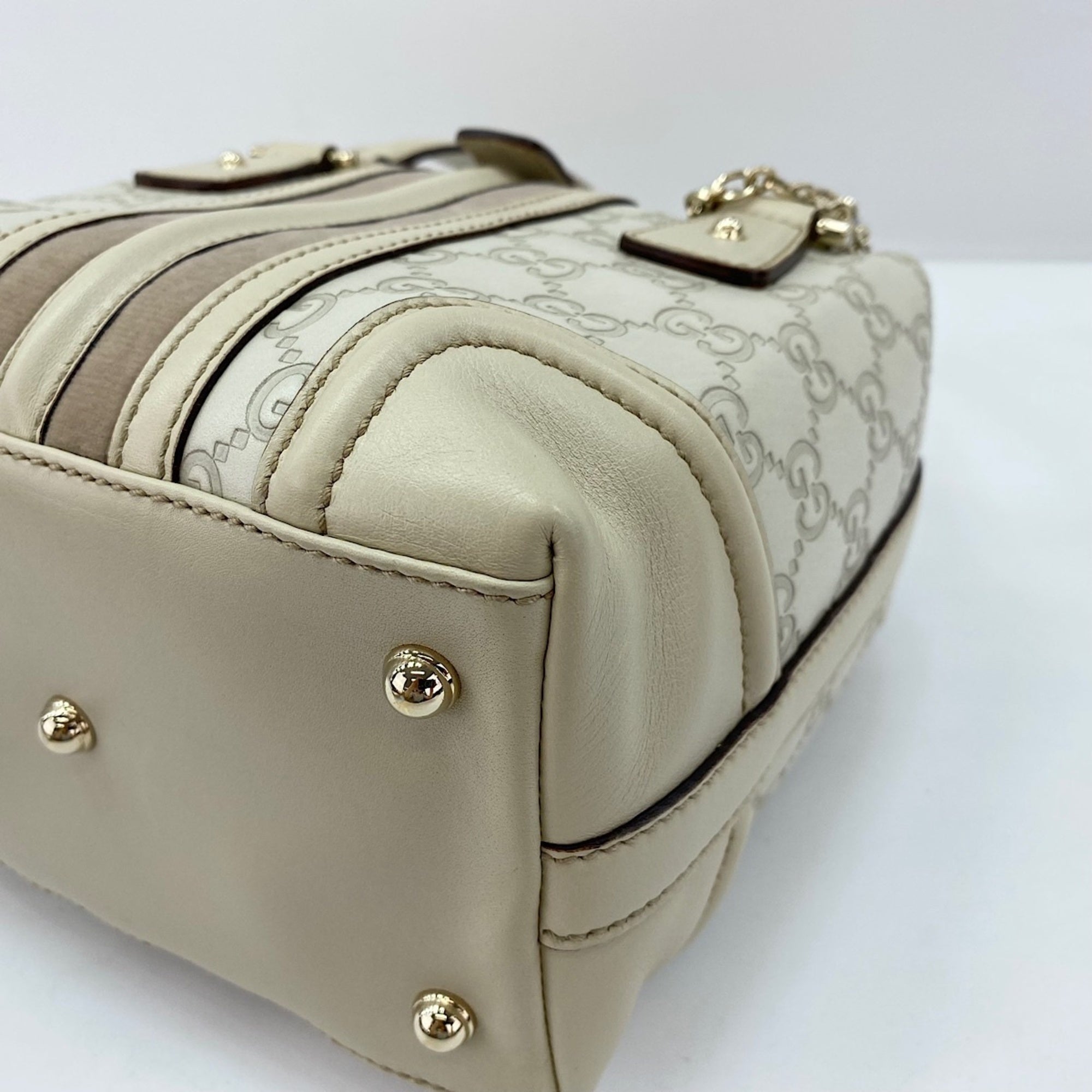 Gucci White Handbag (Pre-Owned)