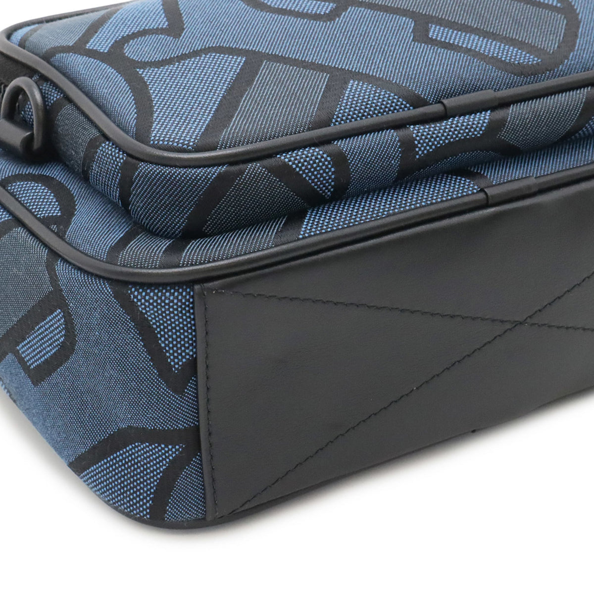 Burberry Black Blue Canvas Leather Shoulder Bag Sling Bag (Pre-Owned)
