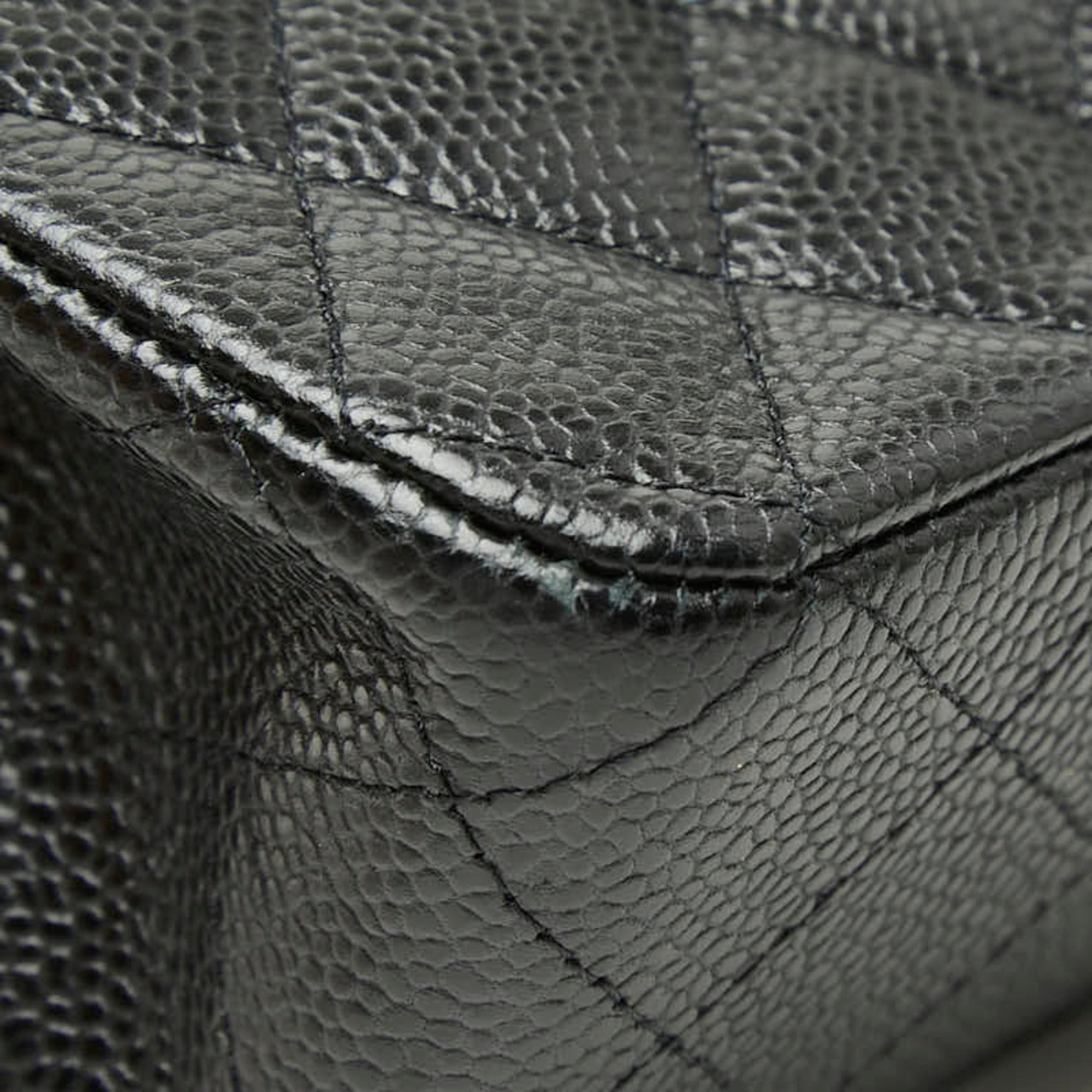 Chanel Black Grained Calfskin Shoulder Bag (Pre-Owned)