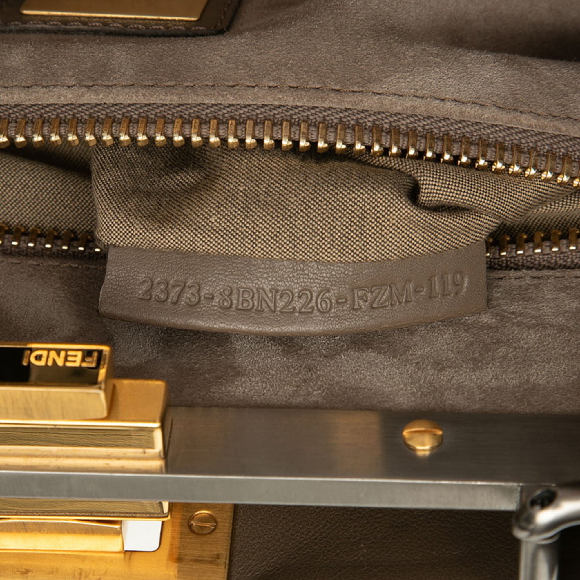 Fendi Grayish Leather Handbag Shoulder Bag (Pre-Owned)