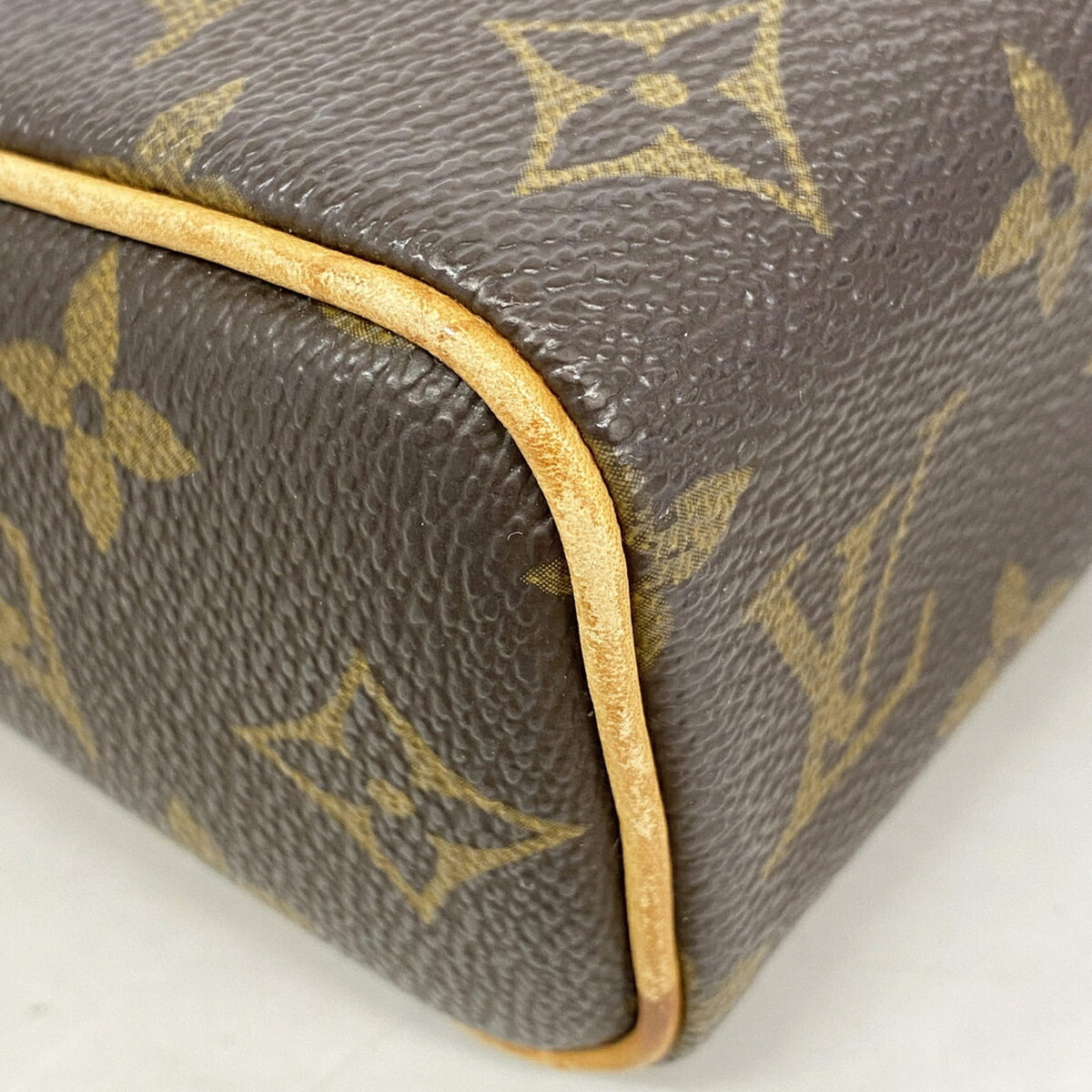 Louis Vuitton Brown Handbag (Pre-Owned)