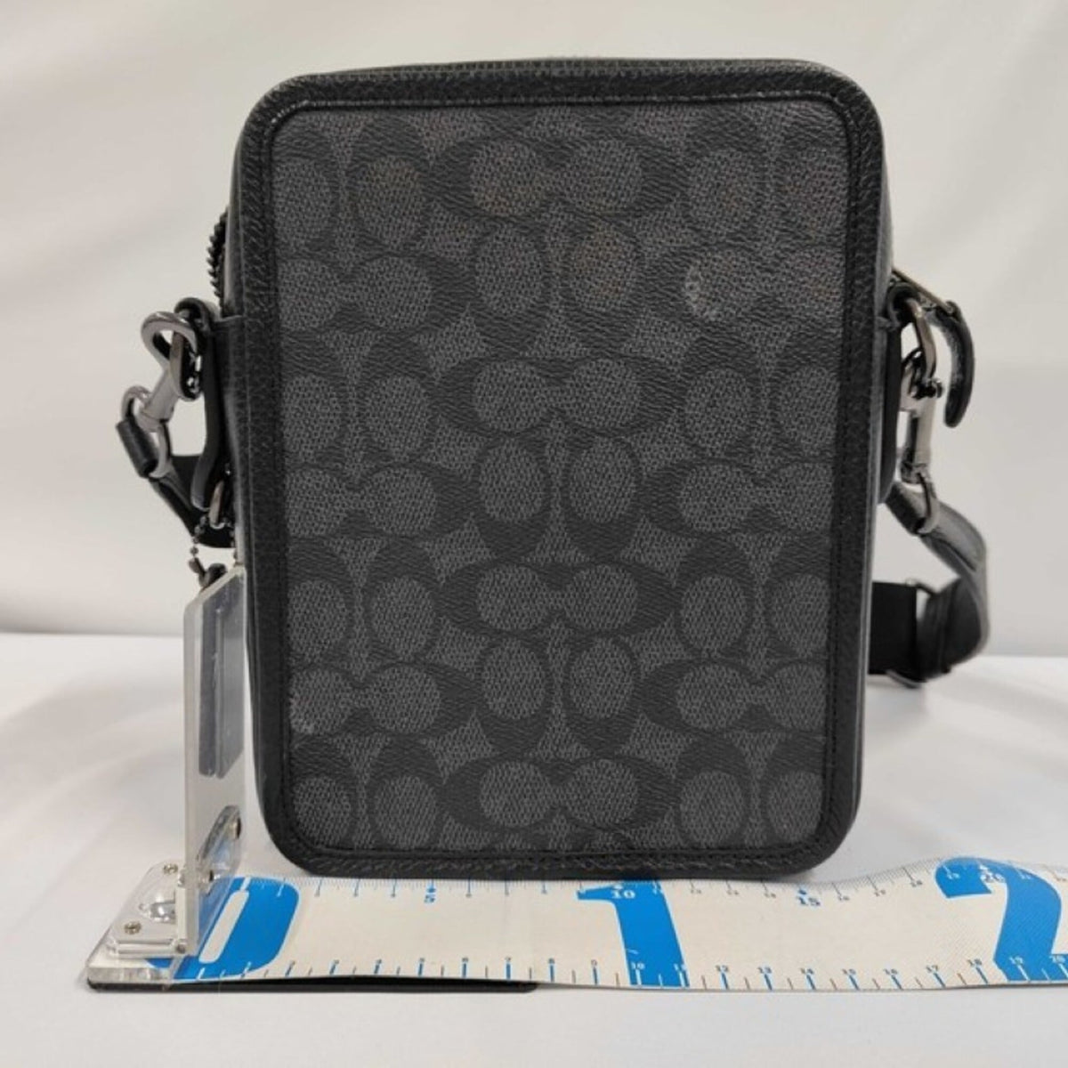 Coach Signature Black Pvc Leather Shoulder Bag (Pre-Owned)