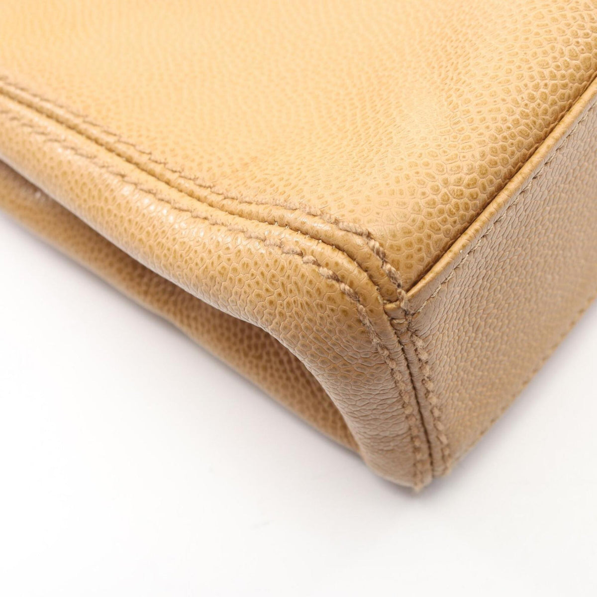 Chanel Beige Leather Handbag (Pre-Owned)