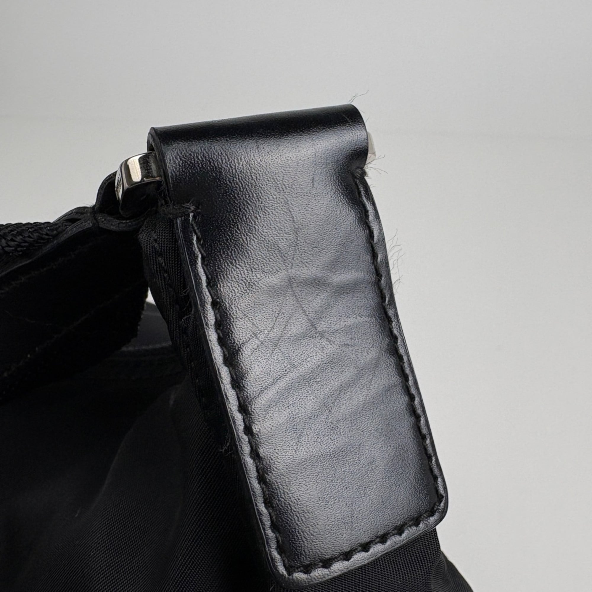 Prada Black Nylon Leather Messenger Bag Shoulder Bag (Pre-Owned)