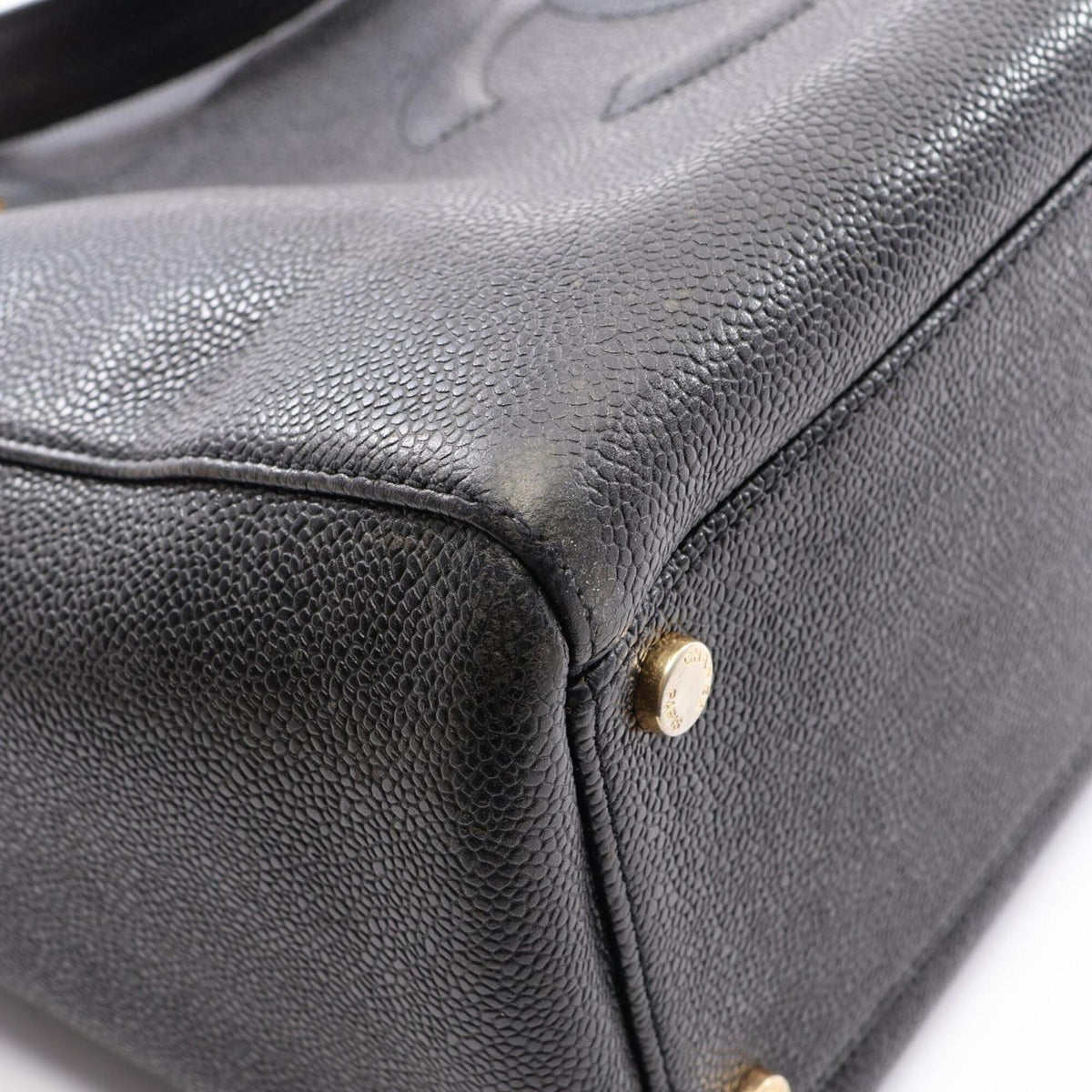 Chanel Black Grained Calfskin Handbag Shoulder Bag (Pre-Owned)