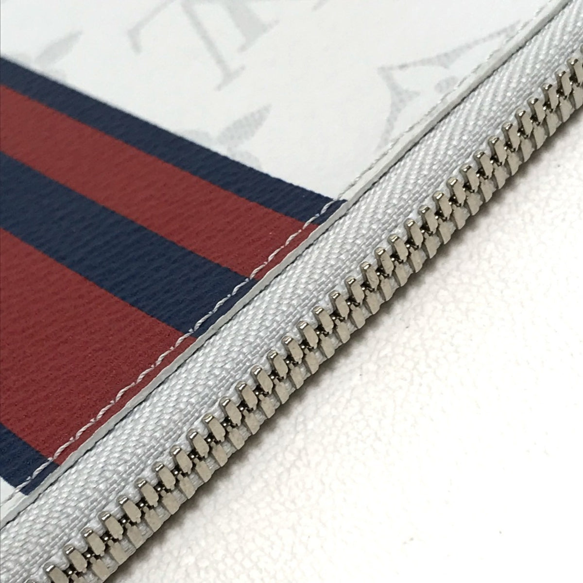 Louis Vuitton Blue Red Color White Monogram Clutch Bag Pochette (Pre-Owned)
