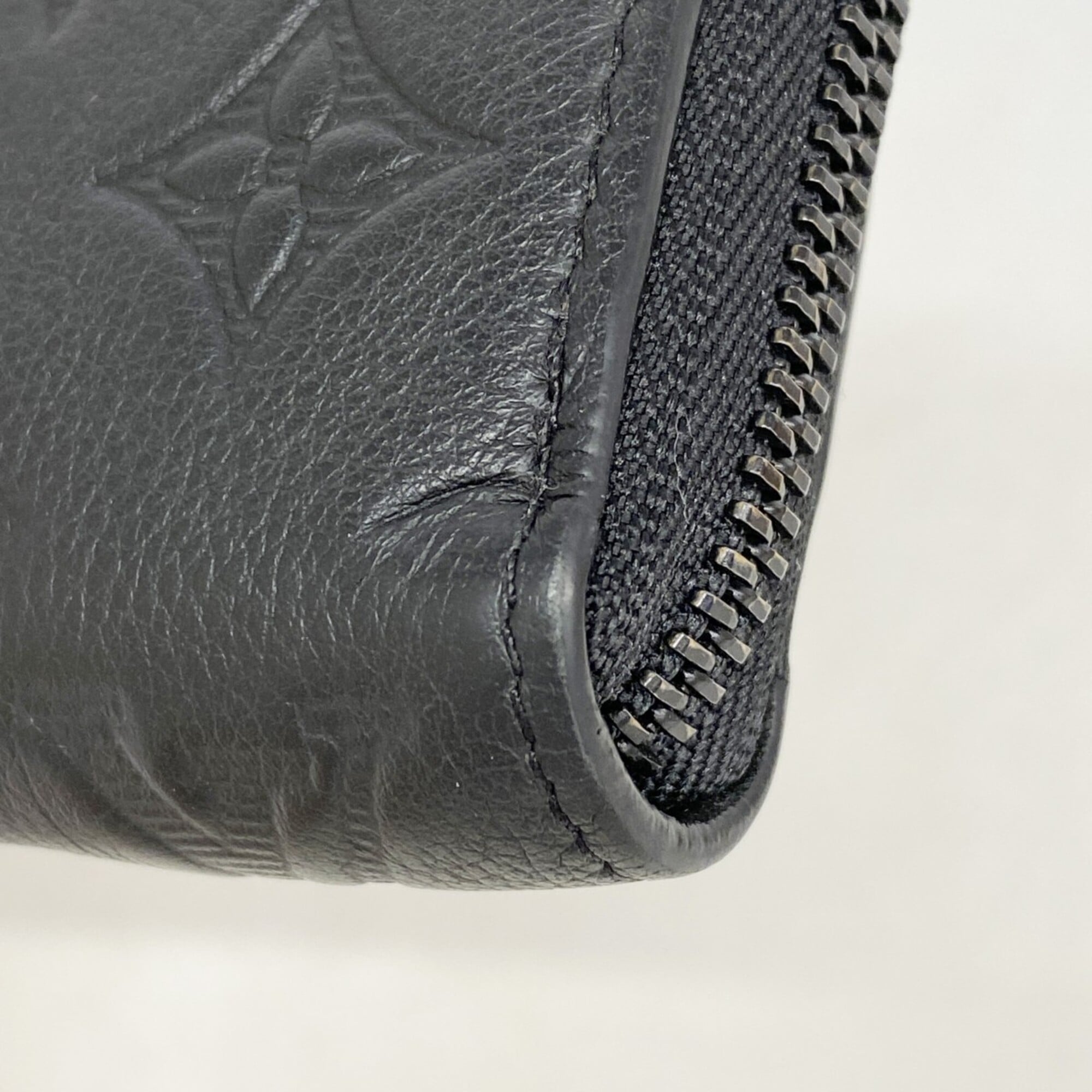 Louis Vuitton Black Long Wallet (Bi-Fold) (Pre-Owned)