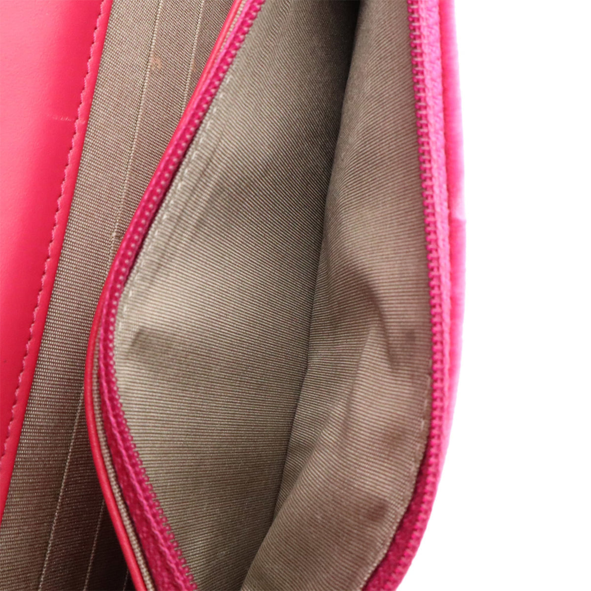 Chanel Pink Shoulder Bag (Pre-Owned)