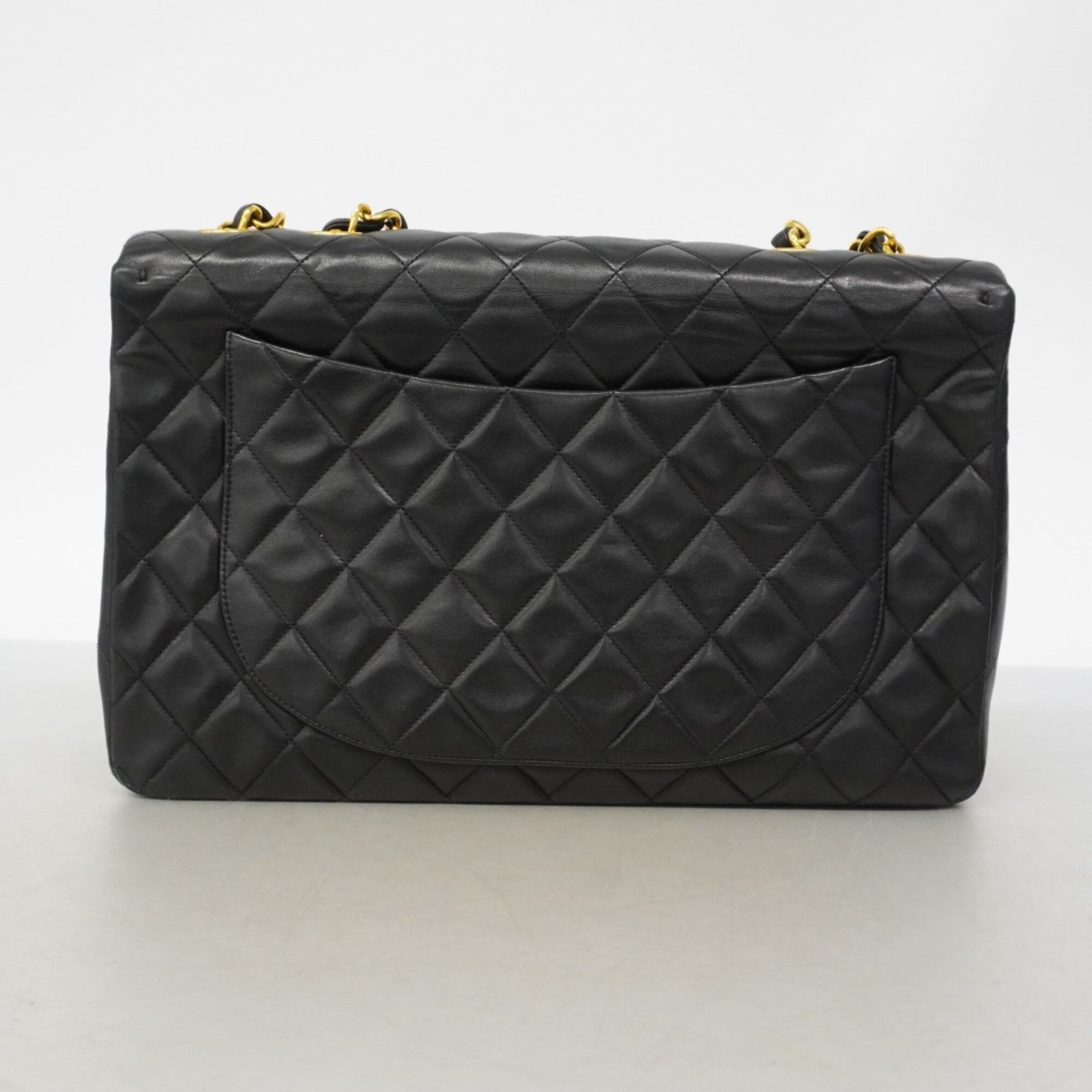 Chanel Black Leather Shoulder Bag (Pre-Owned)