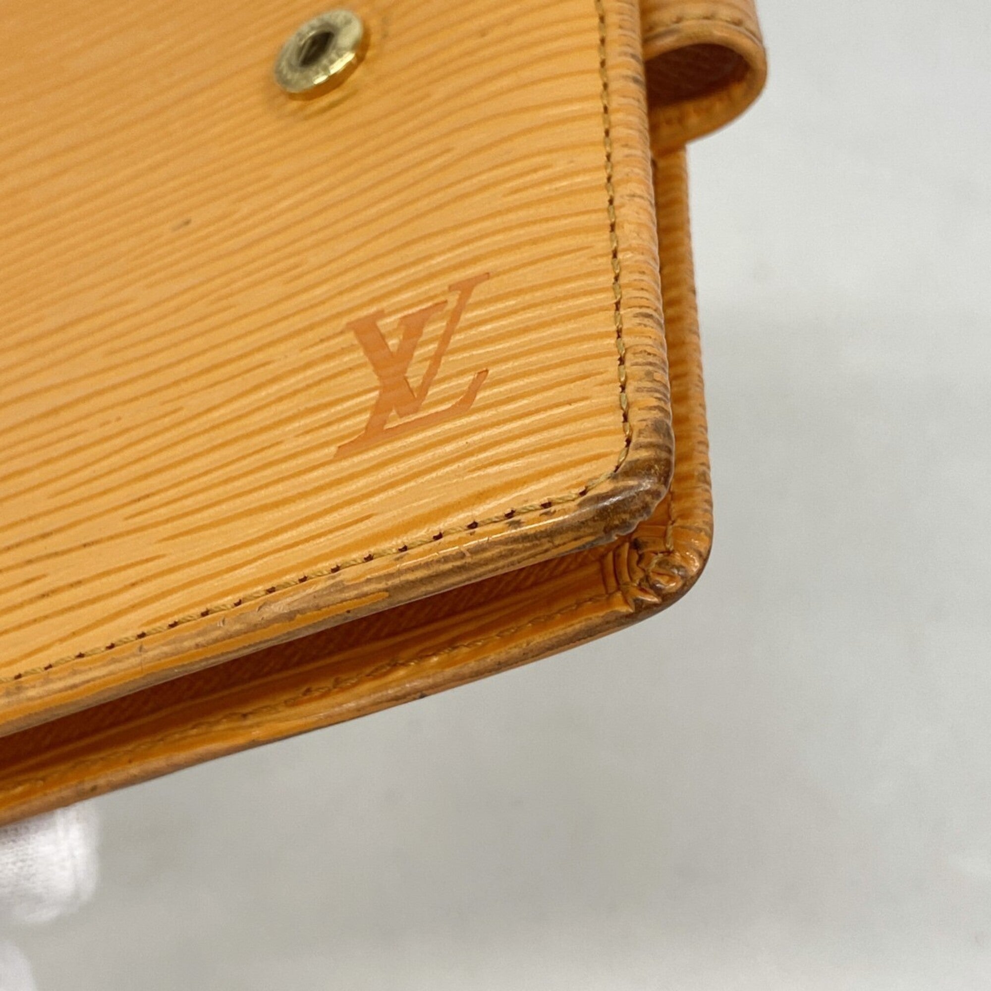Louis Vuitton Mandarin Wallet (Bi-Fold) (Pre-Owned)