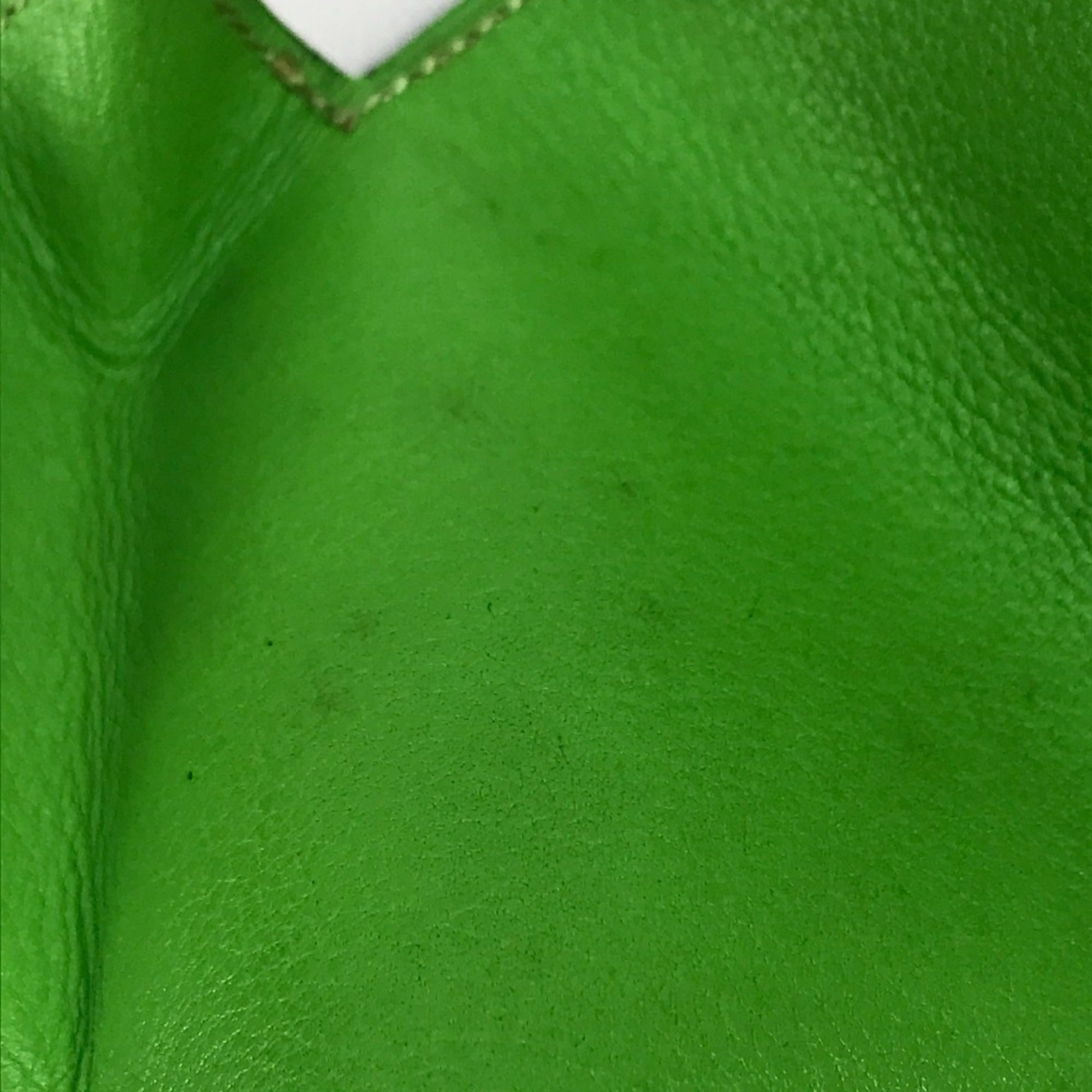 Hermes Le 24 Apple Green Light Green Swift Leather Coin Purse/Coin Case (Pre-Owned)