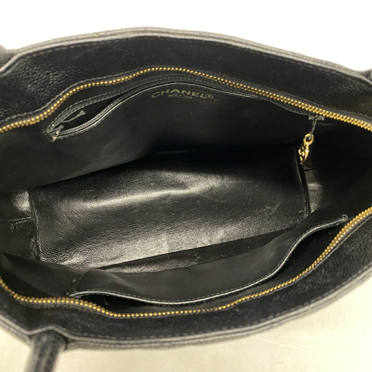 Chanel Black Grained Calfskin Tote Bag (Pre-Owned)
