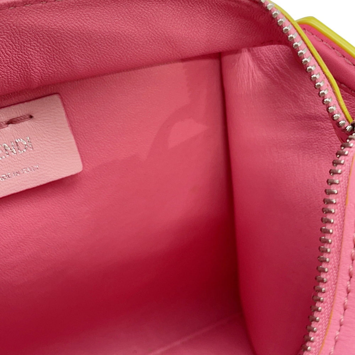 Fendi Pink Leather Handbag (Pre-Owned)