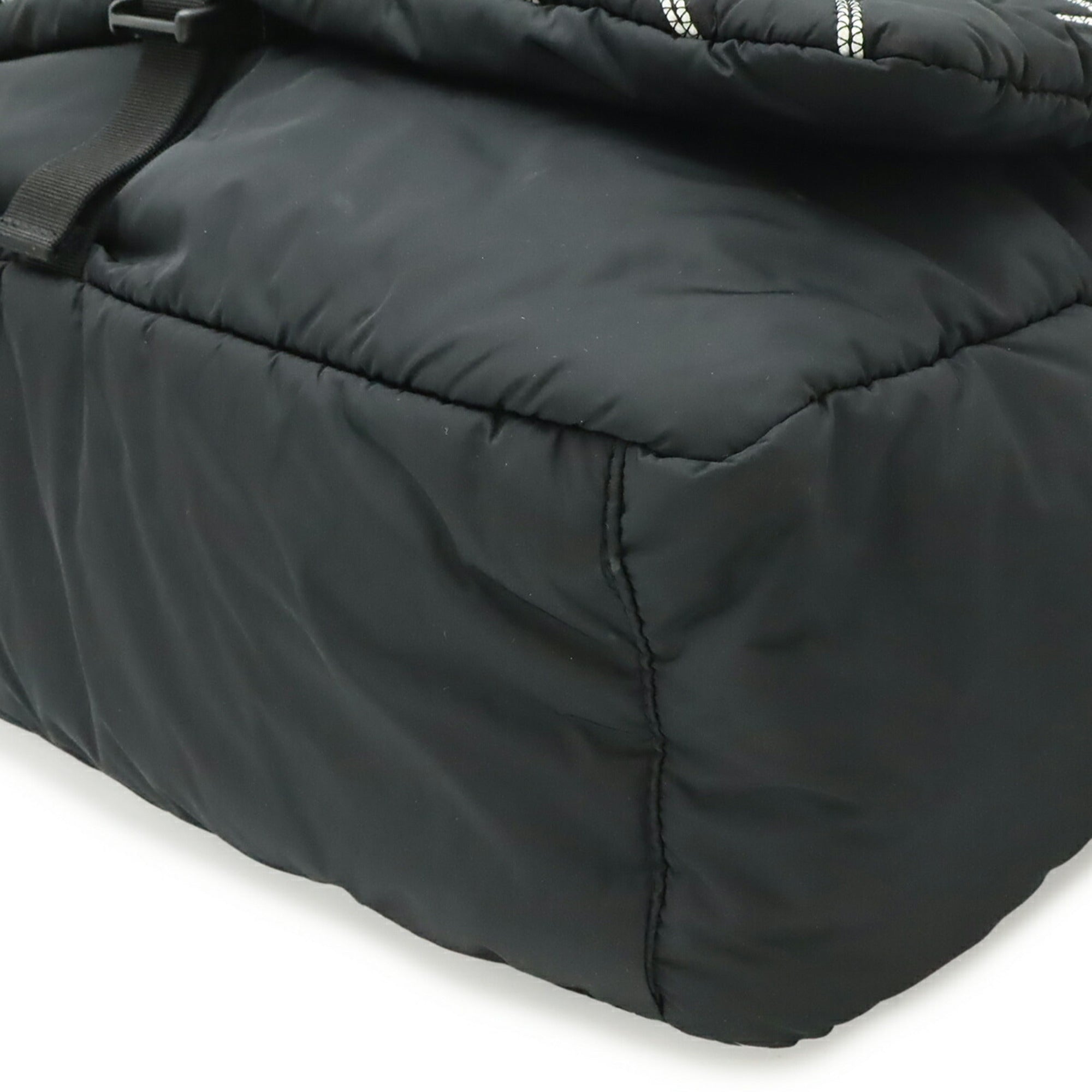Chanel Black White Nylon Messenger Bag Shoulder Bag (Pre-Owned)