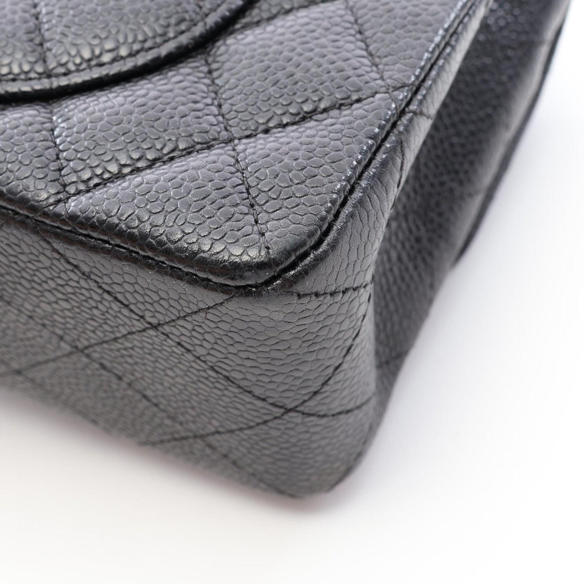 Chanel Black Grained Calfskin Handbag Shoulder Bag (Pre-Owned)