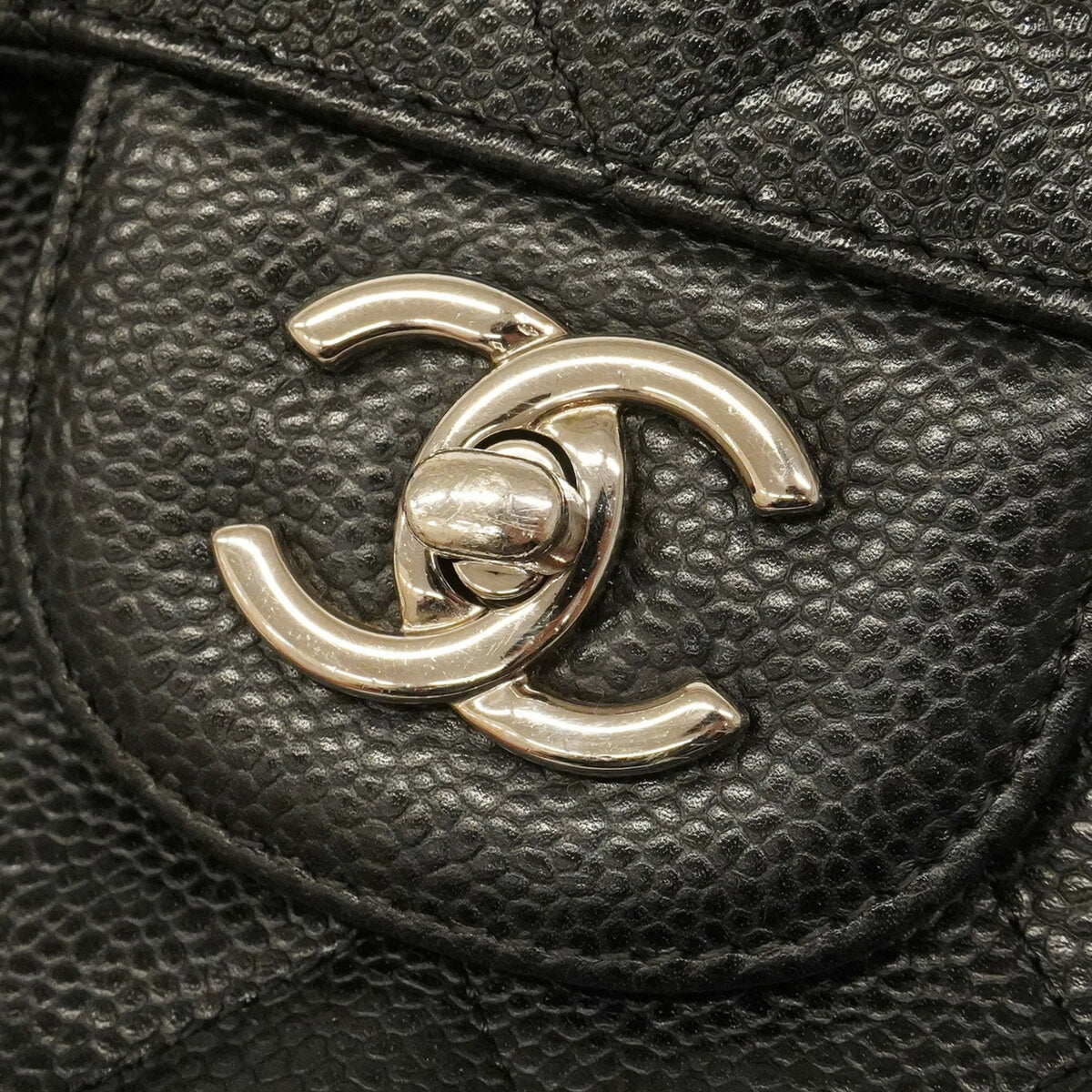 Chanel Black Grained Calfskin Shoulder Bag (Pre-Owned)