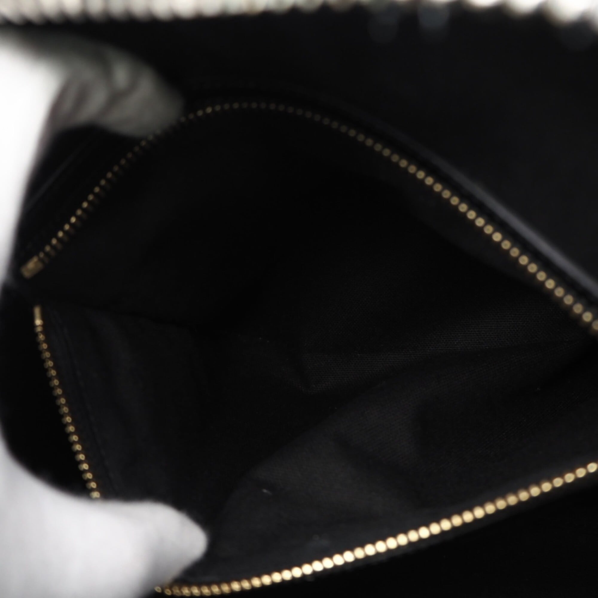 Givenchy Black Leather Handbag (Pre-Owned)