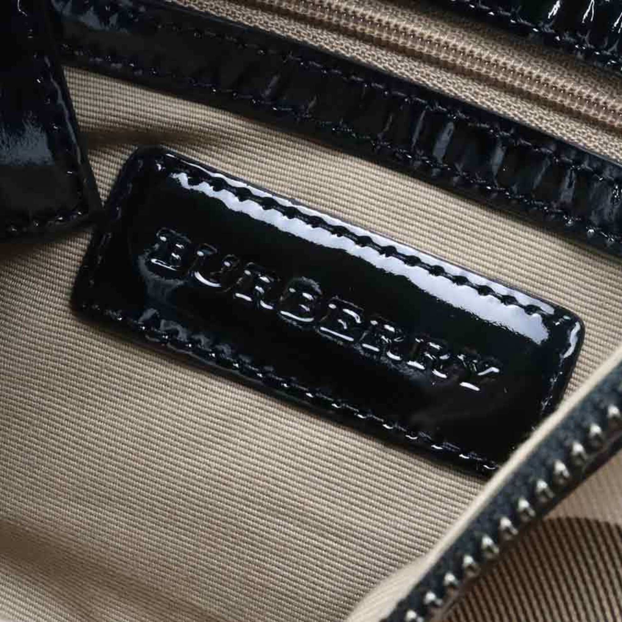 Burberry Beige Black Coated Canvas Patent Leather Handbag (Pre-Owned)