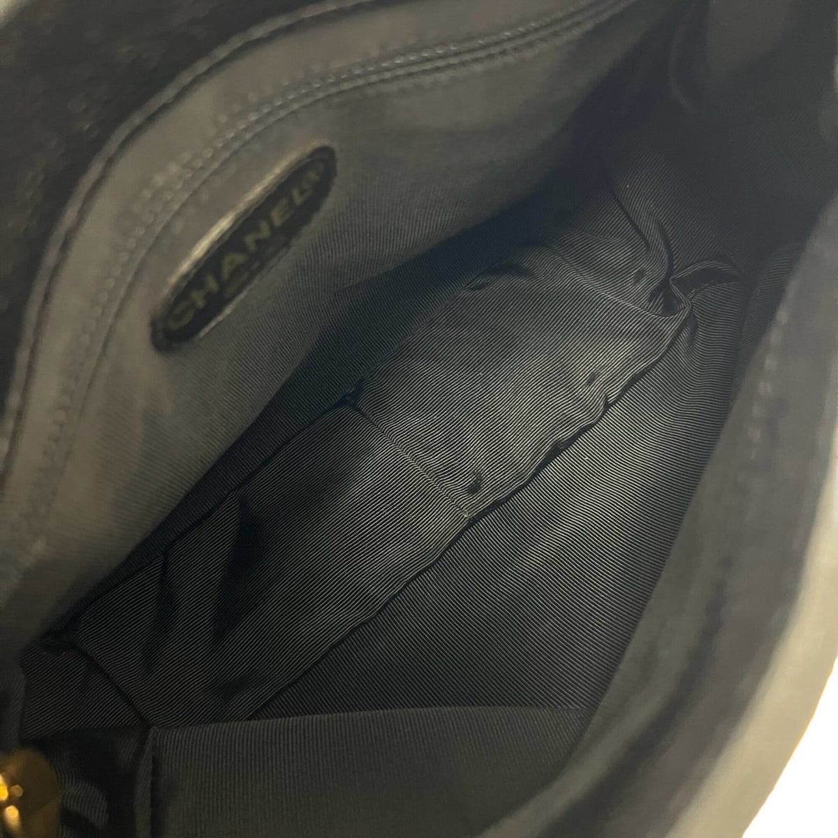 Chanel Black Grained Calfskin Shoulder Bag (Pre-Owned)