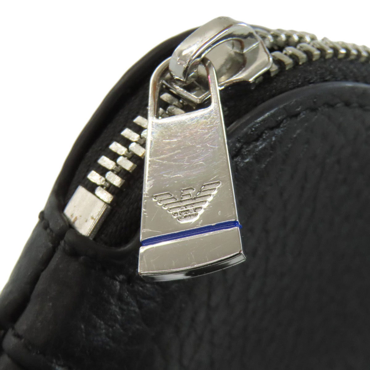 Emporio Armani Black Leather Shoulder Bag (Pre-Owned)
