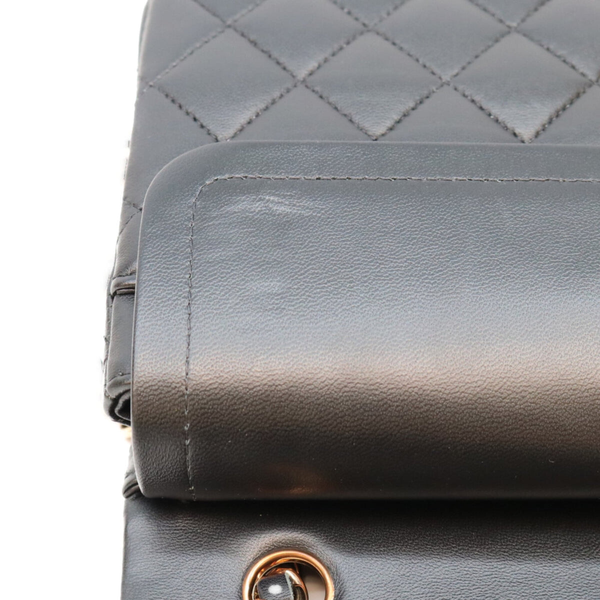Chanel Black Leather Shoulder Bag (Pre-Owned)