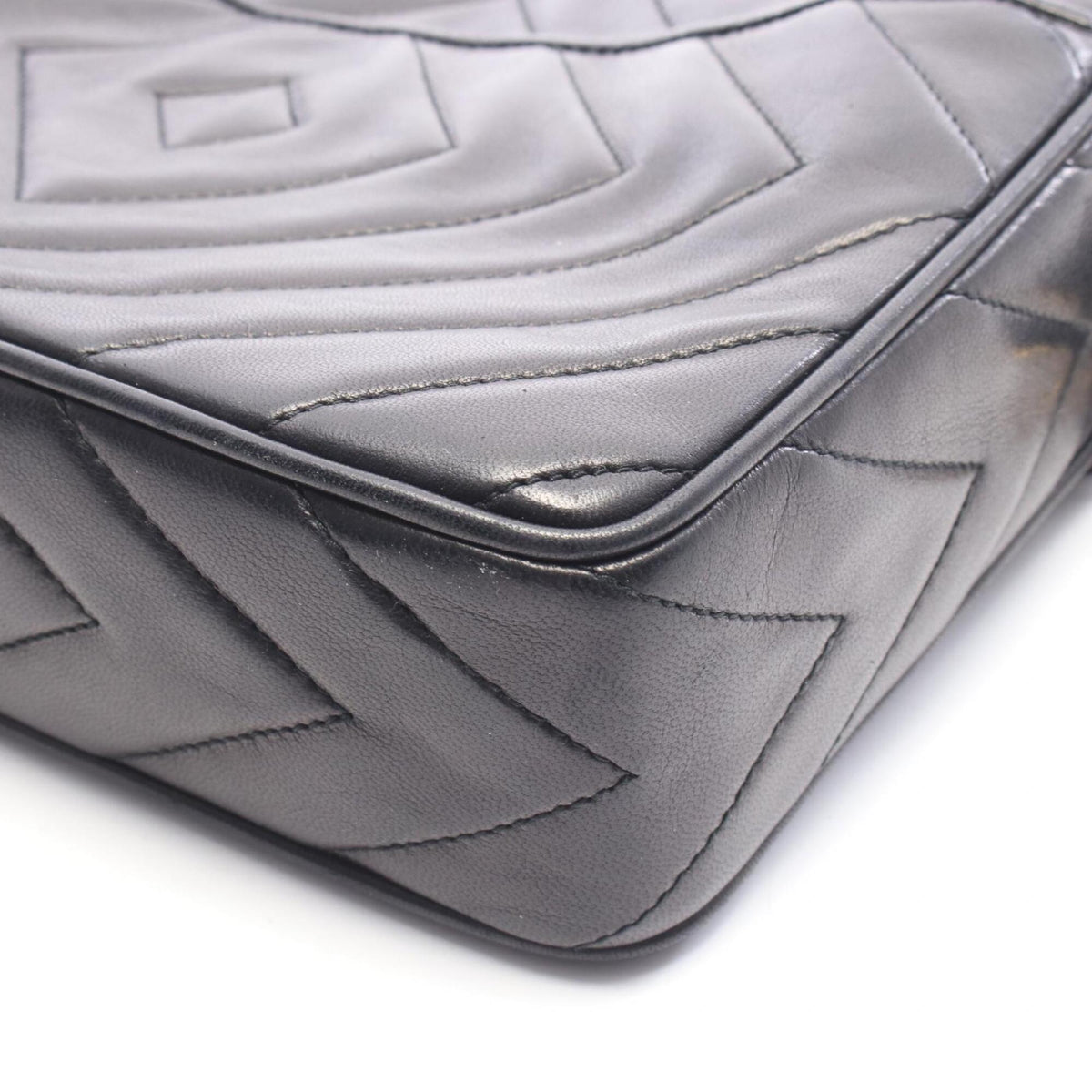 Chanel Black Leather Handbag Shoulder Bag (Pre-Owned)