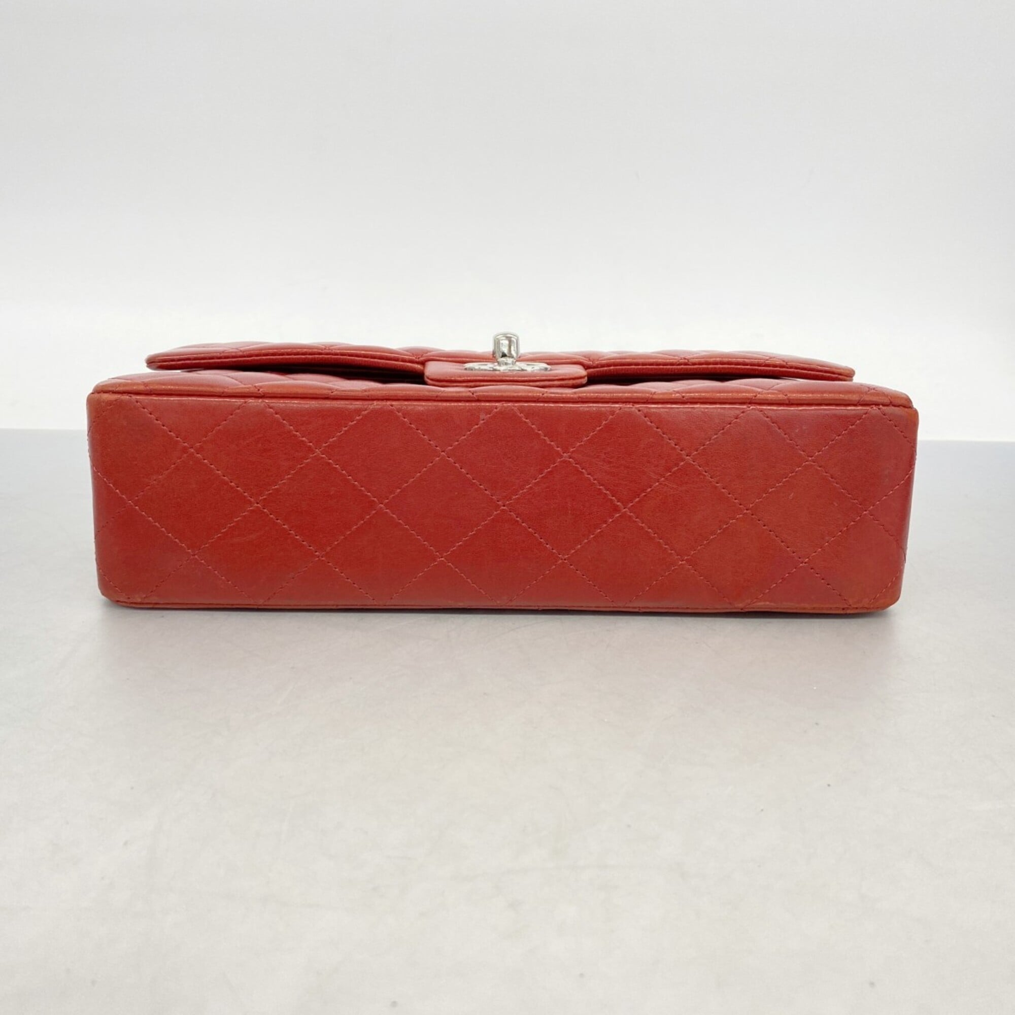 Chanel Red Color Leather Shoulder Bag (Pre-Owned)