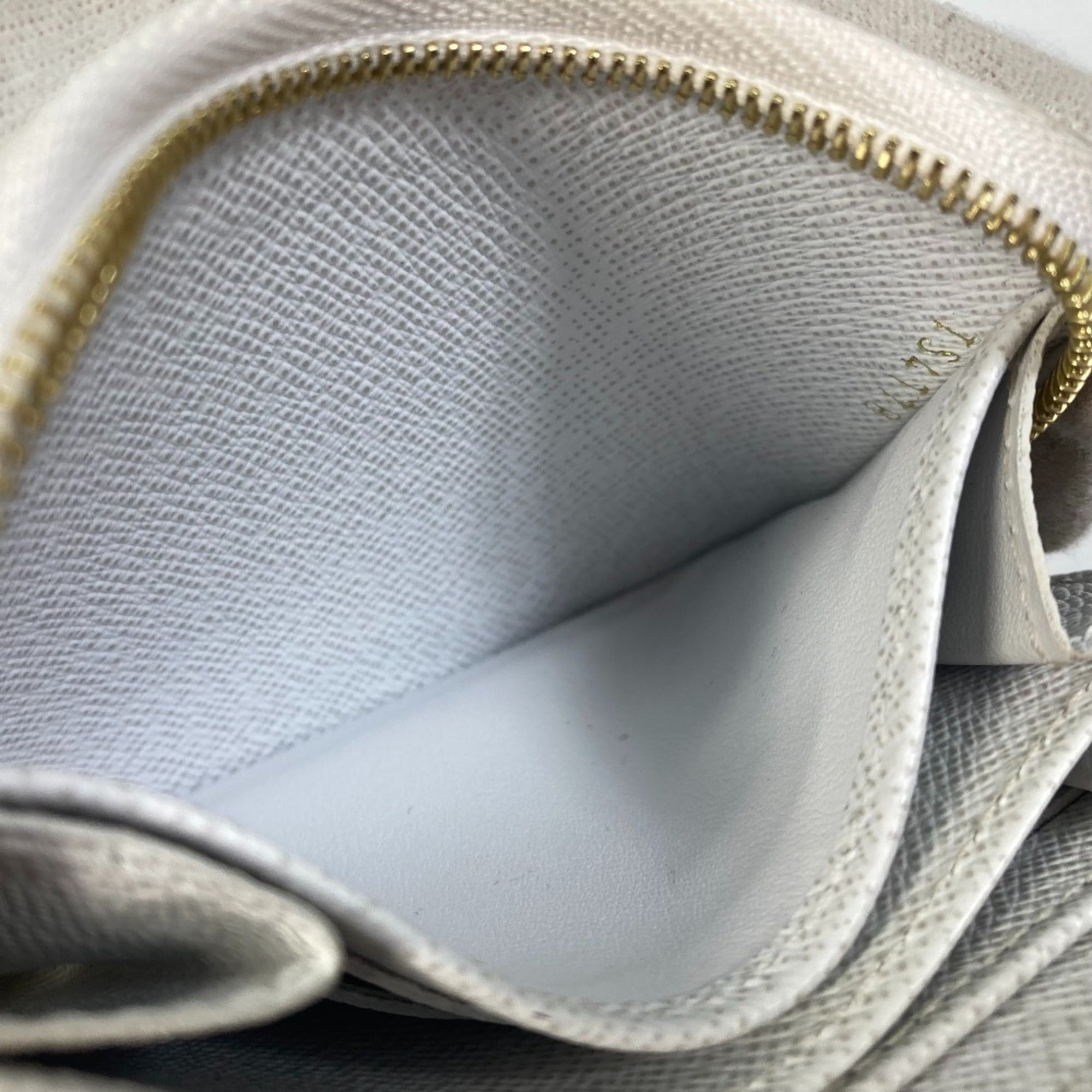 Louis Vuitton Epi Blanc White Epi Leather Coin Purse/Coin Case (Pre-Owned)