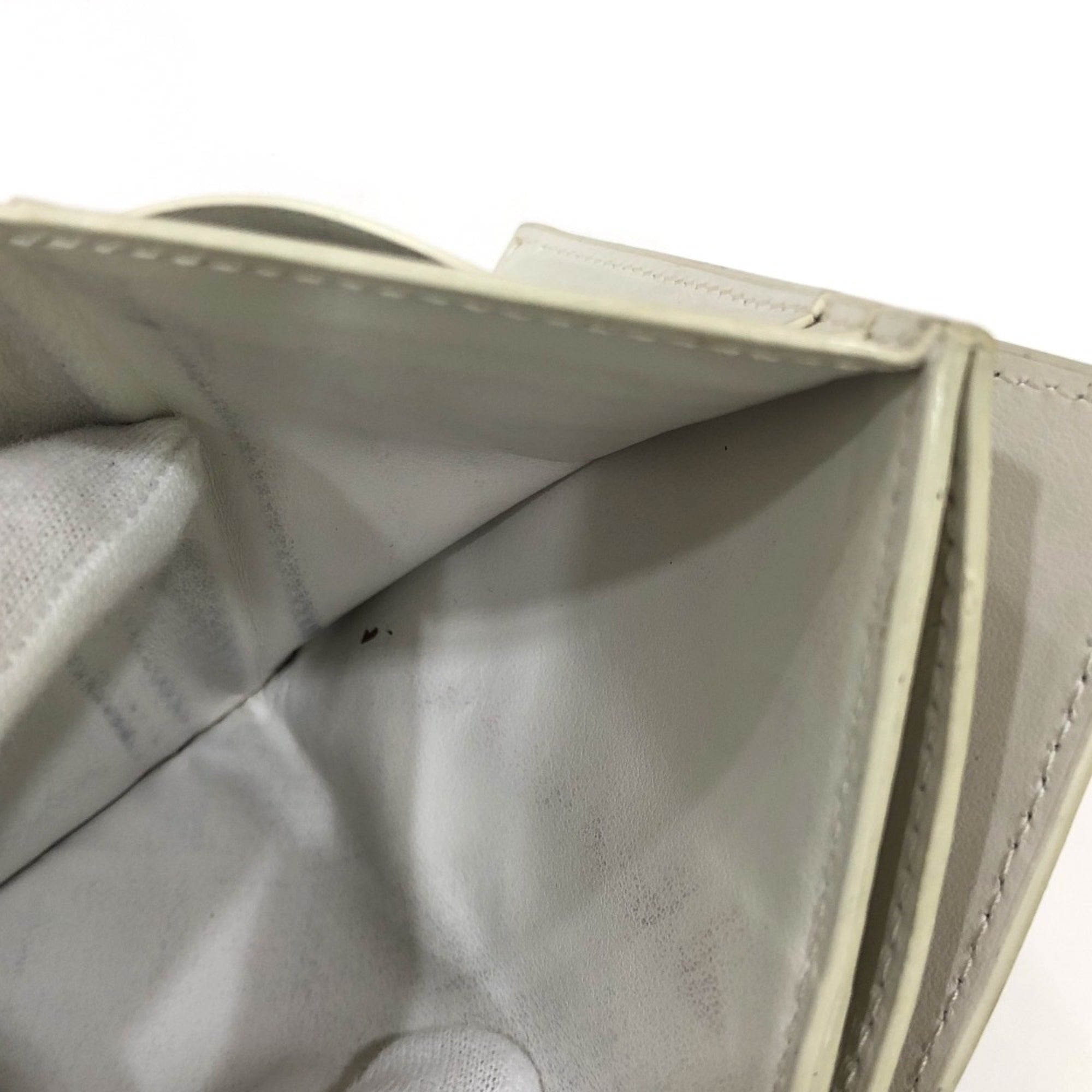 Bottega Veneta White Leather Wallet (Tri-Fold) (Pre-Owned)