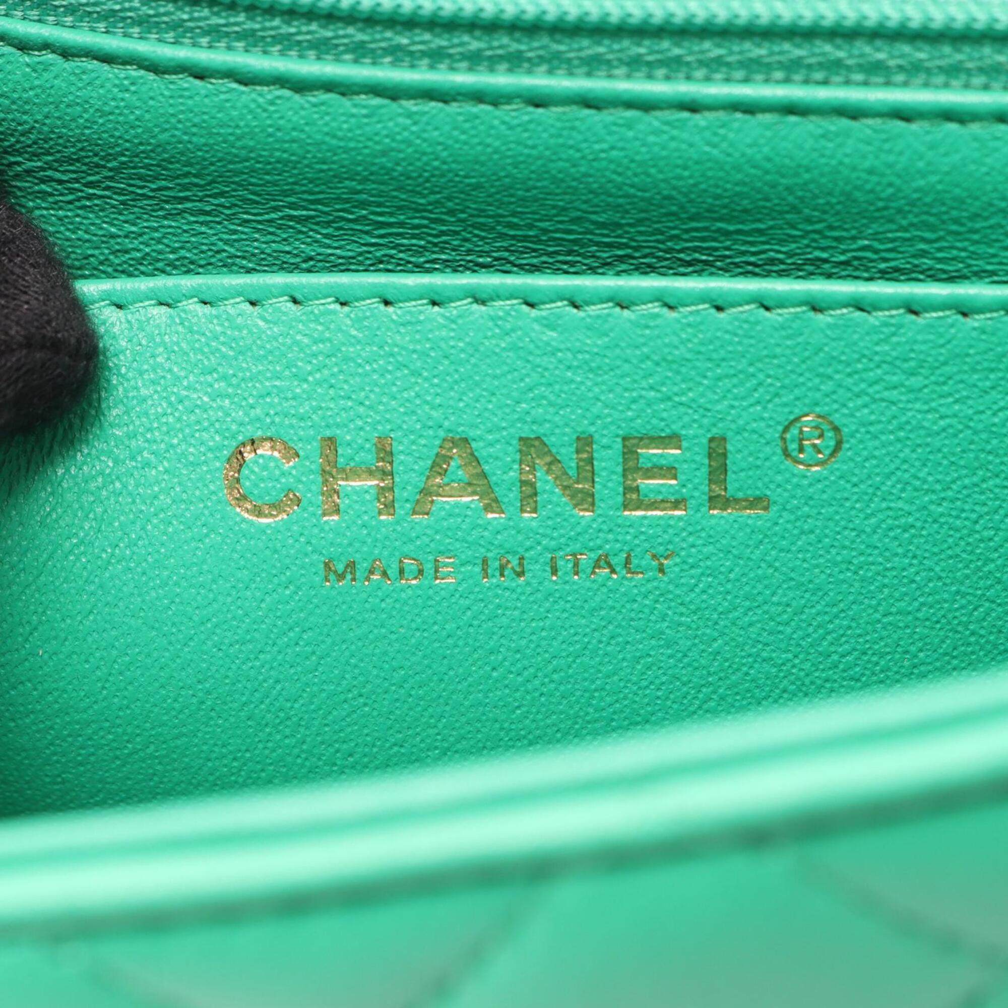 Chanel Green Leather Handbag Shoulder Bag (Pre-Owned)