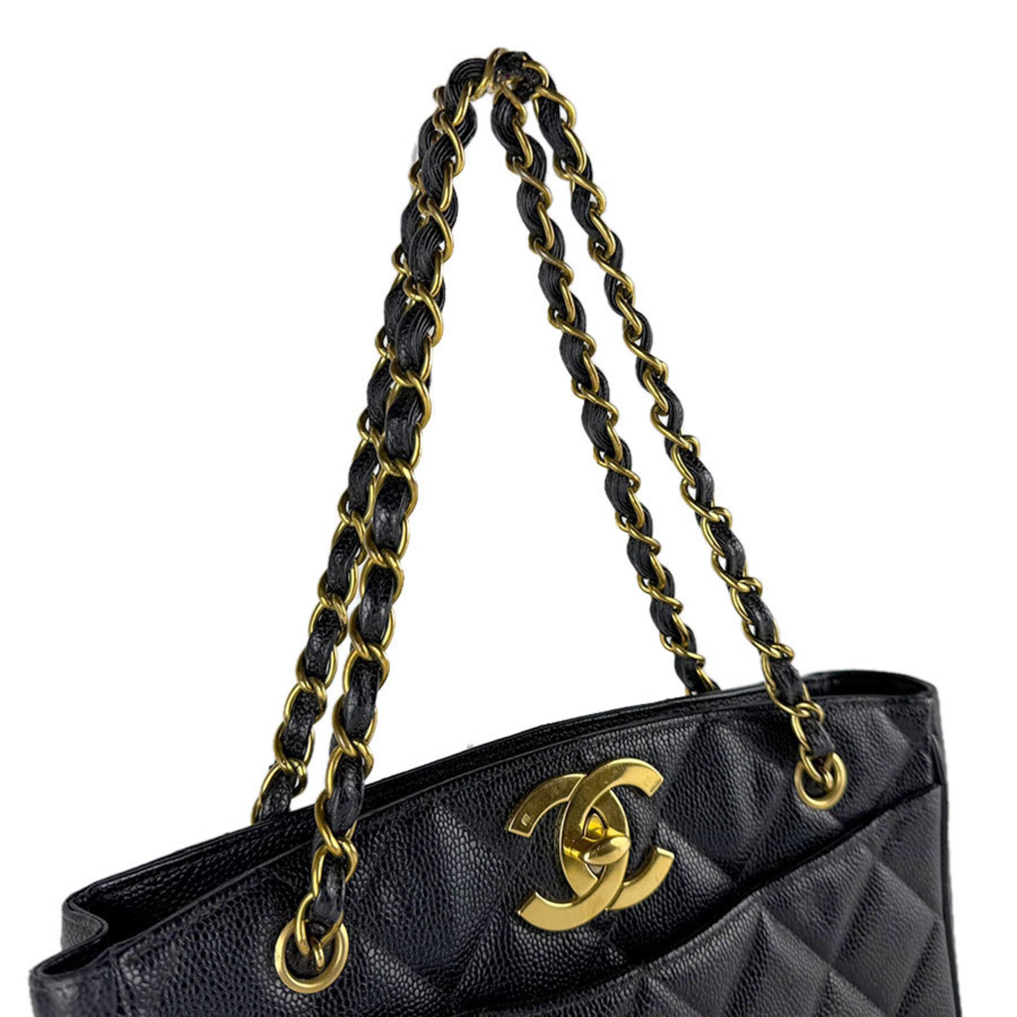 Chanel Black Grained Calfskin Shoulder Bag (Pre-Owned)