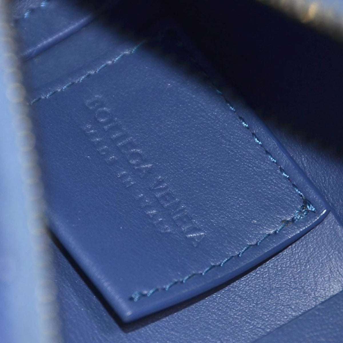 Bottega Veneta Blue Leather Shoulder Bag (Pre-Owned)