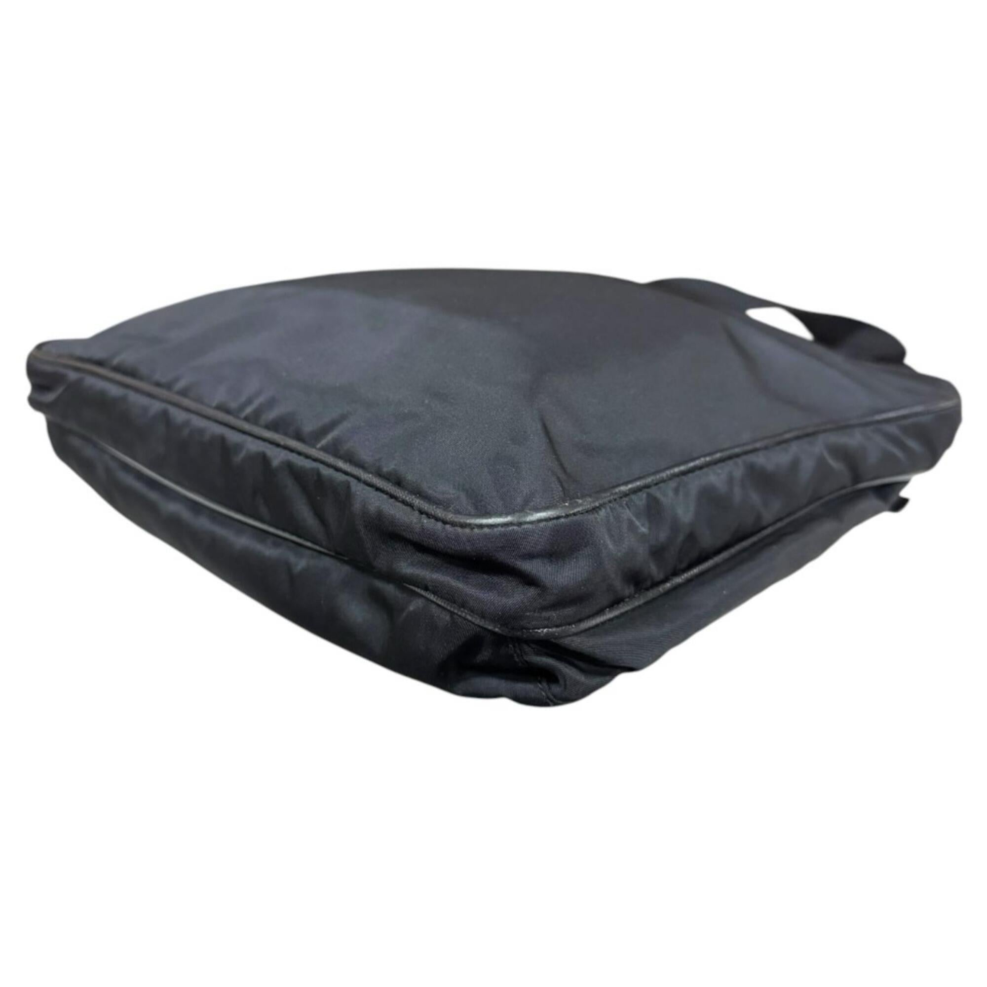 Prada Black Nylon Shoulder Bag (Pre-Owned)
