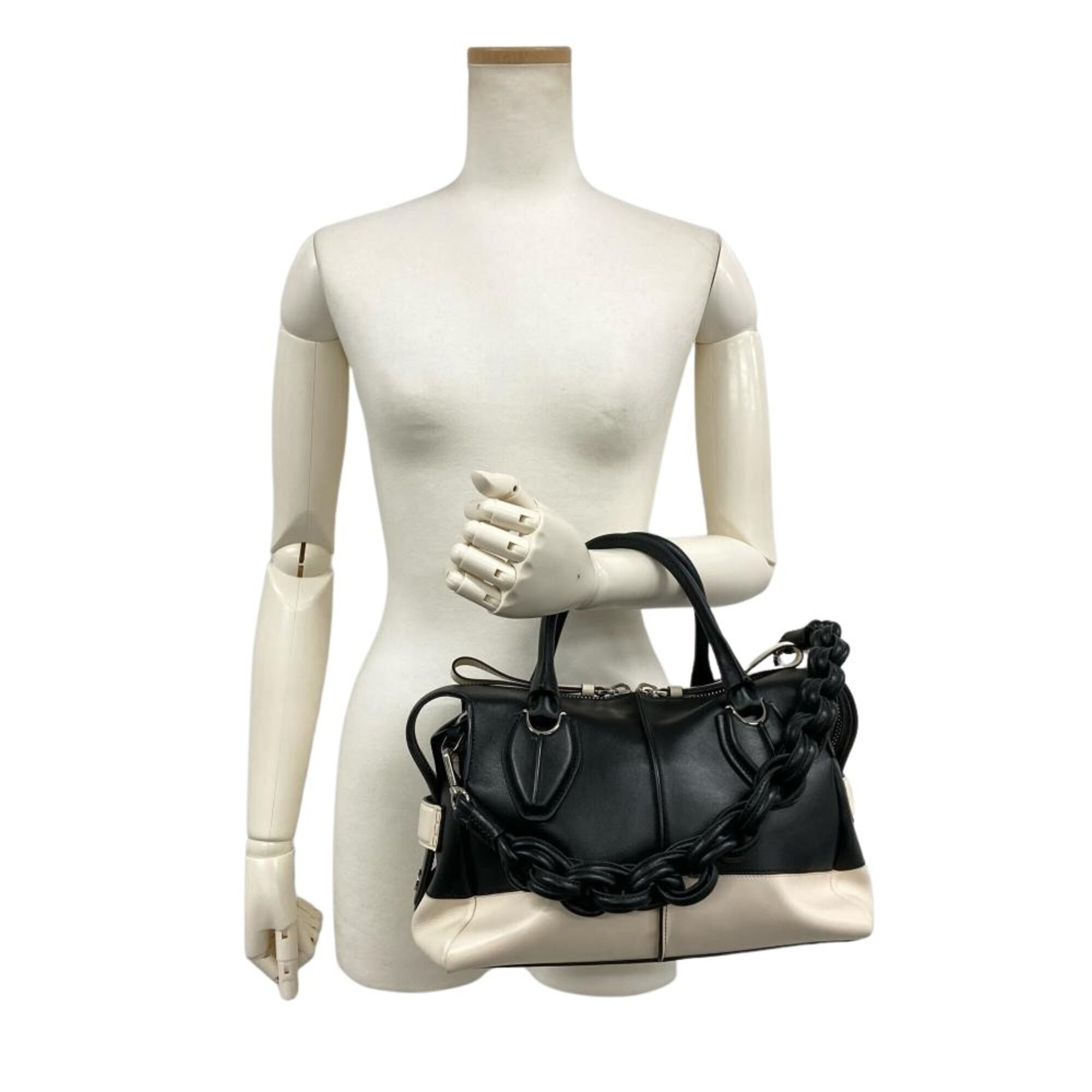 Tod's Black White Leather Shoulder Bag (Pre-Owned)