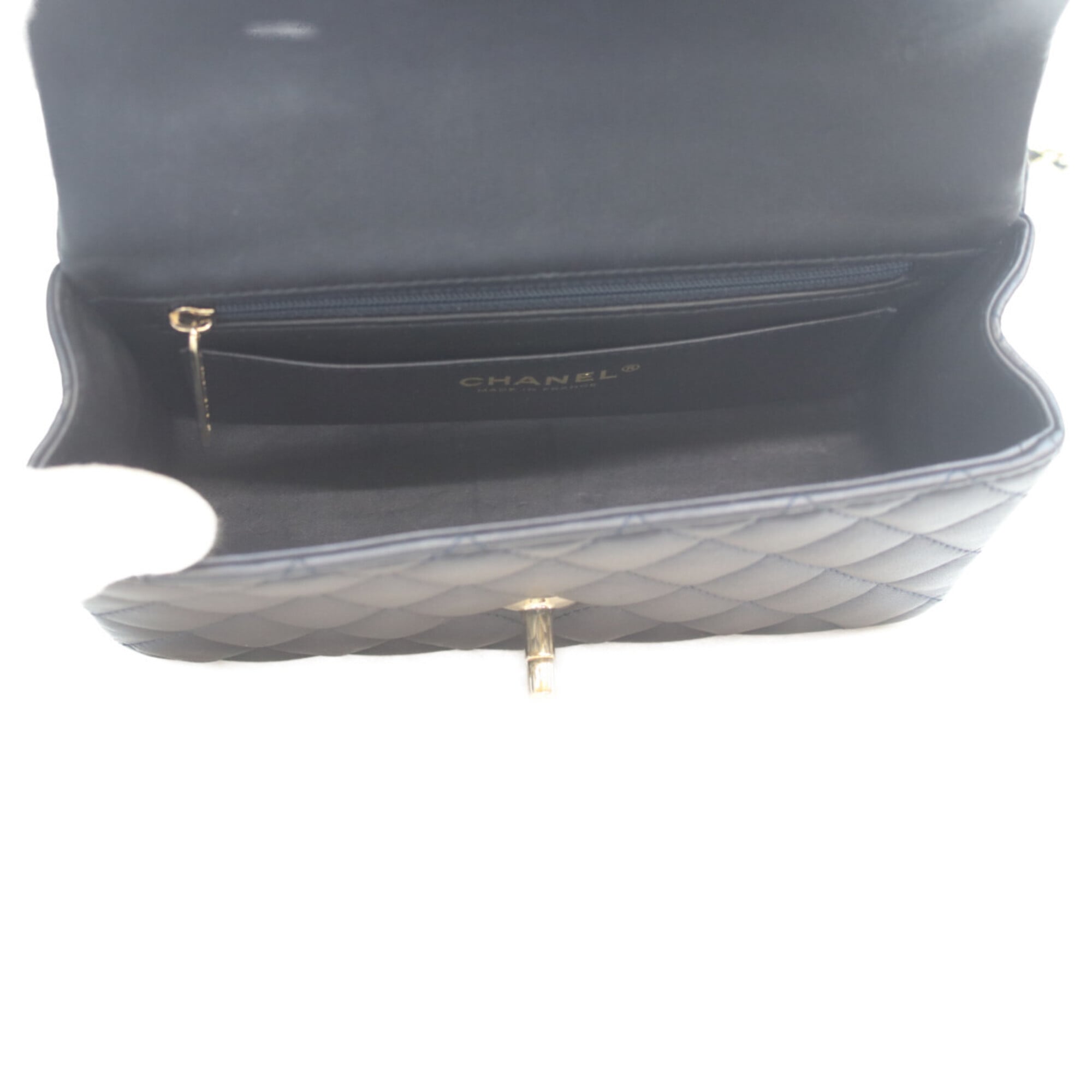 Chanel Matelasse Navy Leather Shoulder Bag (Pre-Owned)
