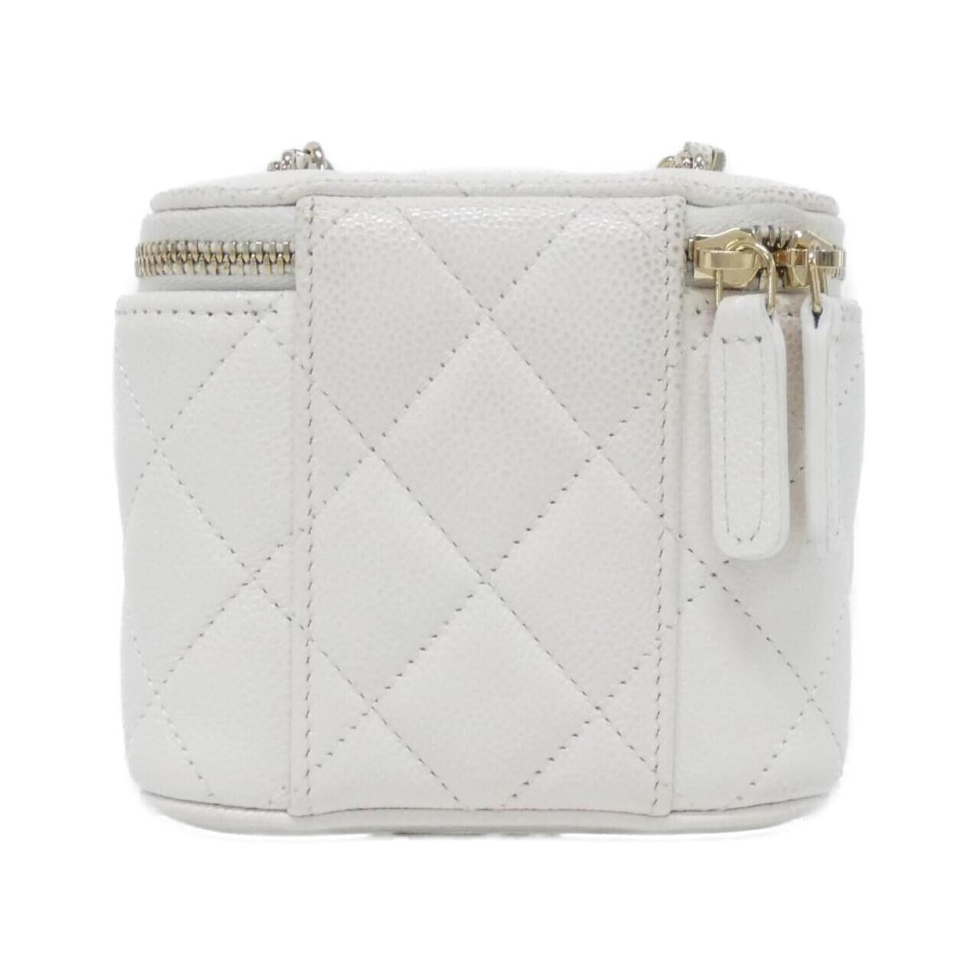 Chanel White Grained Calfskin Shoulder Bag (Pre-Owned)