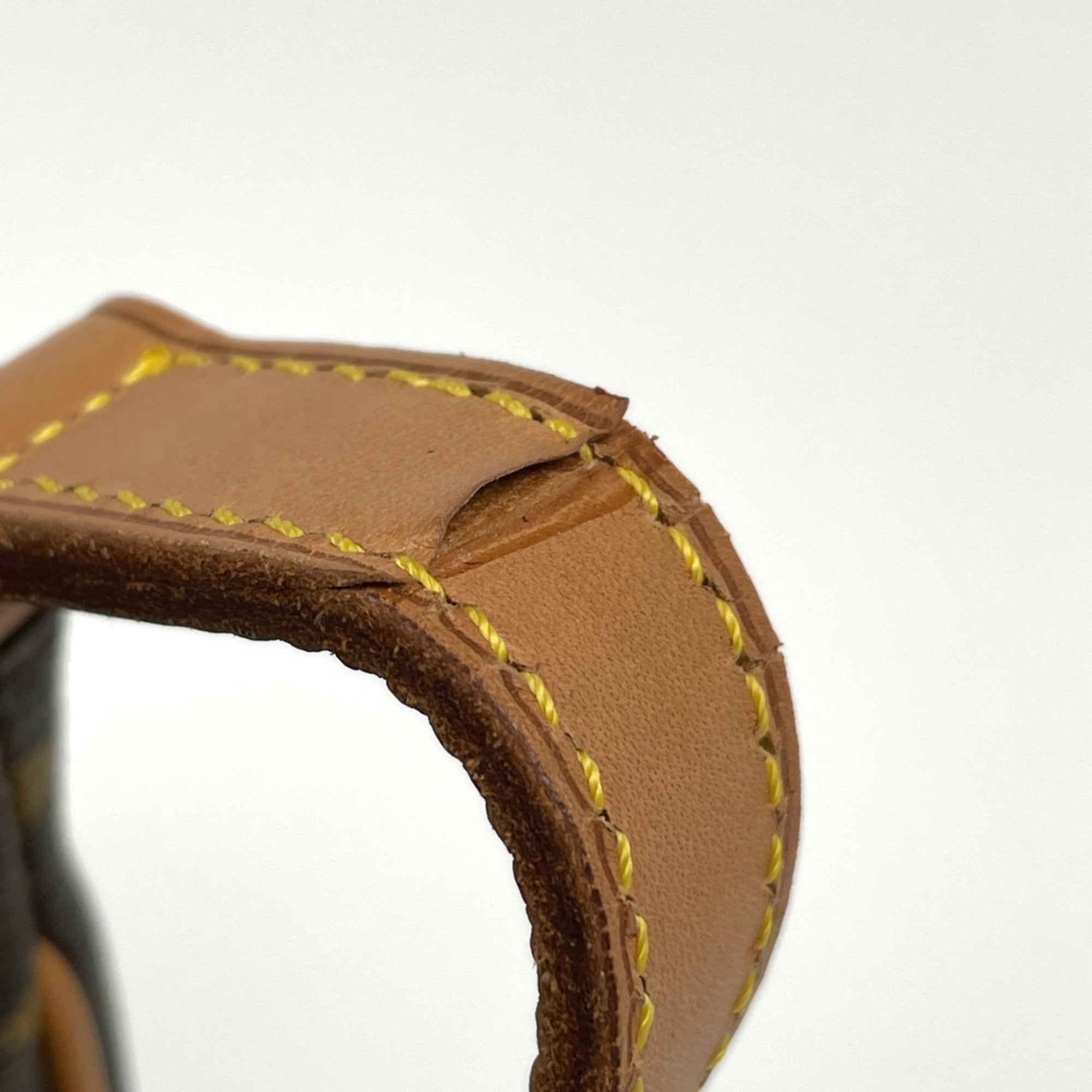 Louis Vuitton Brown Monogram Monogram Shoulder Bag (Pre-Owned)