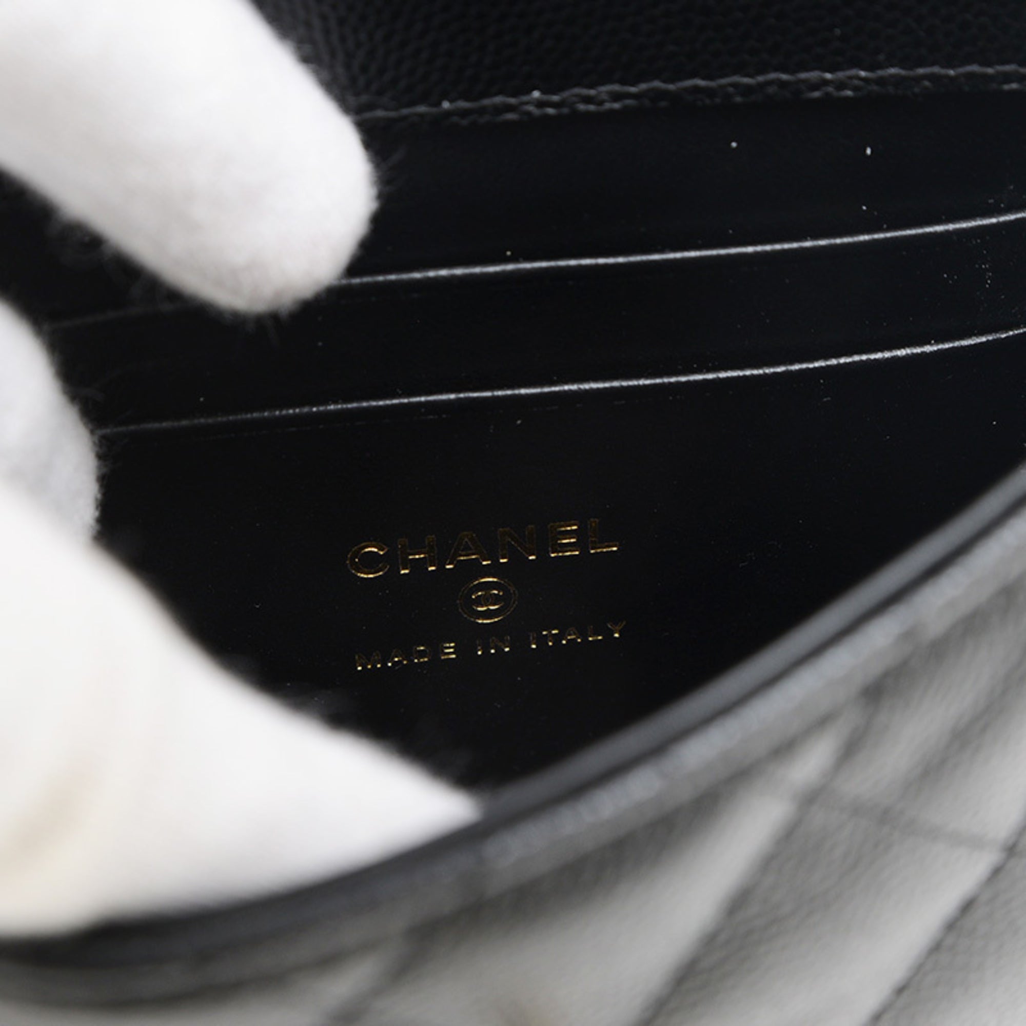 Chanel Black Grained Calfskin Handbag (Pre-Owned)