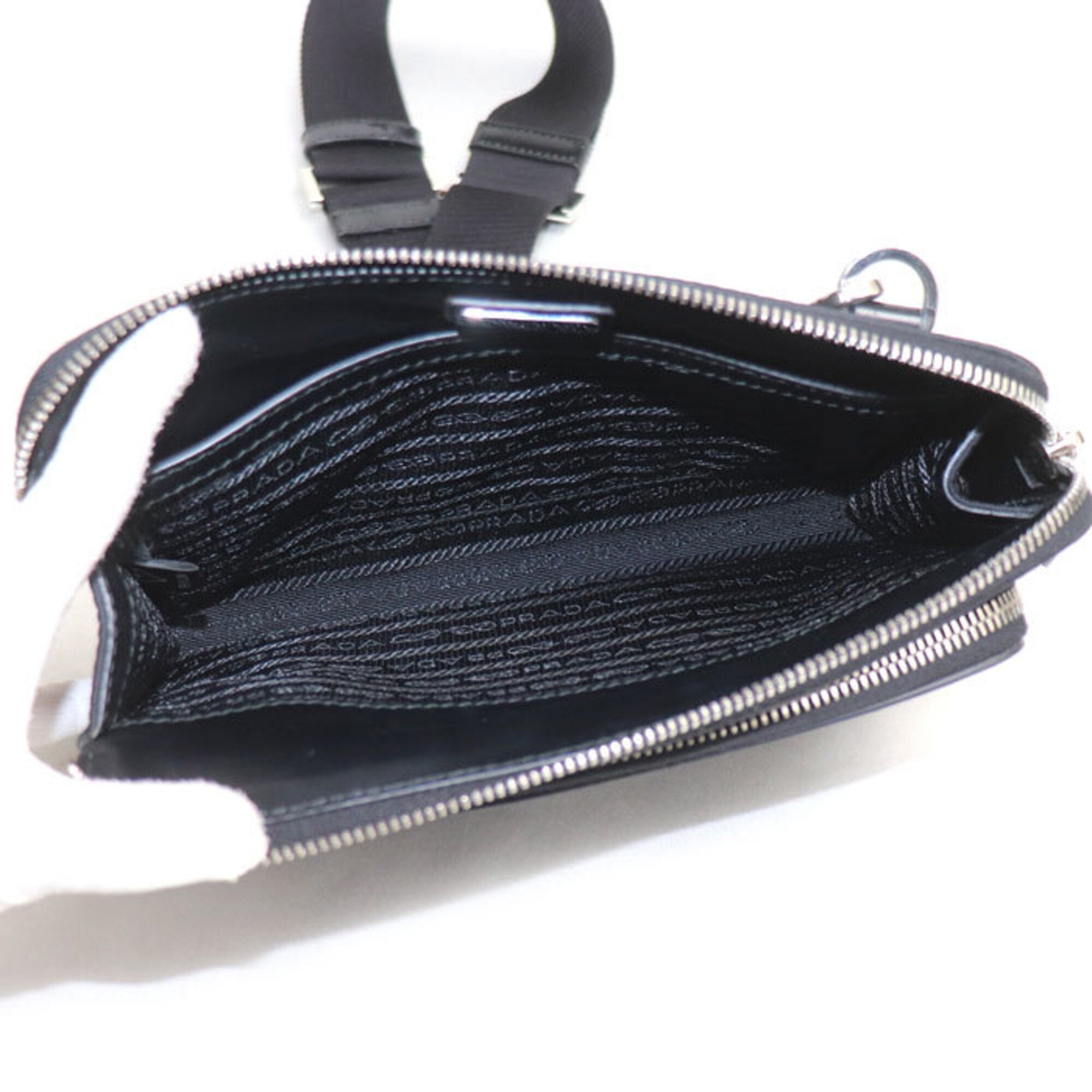 Prada Black Leather Nylon Shoulder Bag (Pre-Owned)