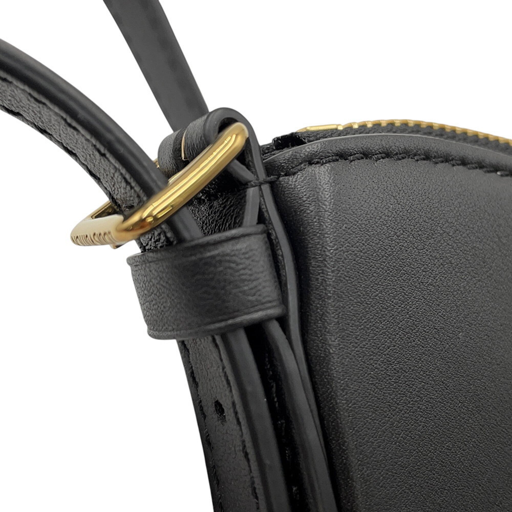 Louis Vuitton Noir Leather Pochette Shoulder Bag (Pre-Owned)
