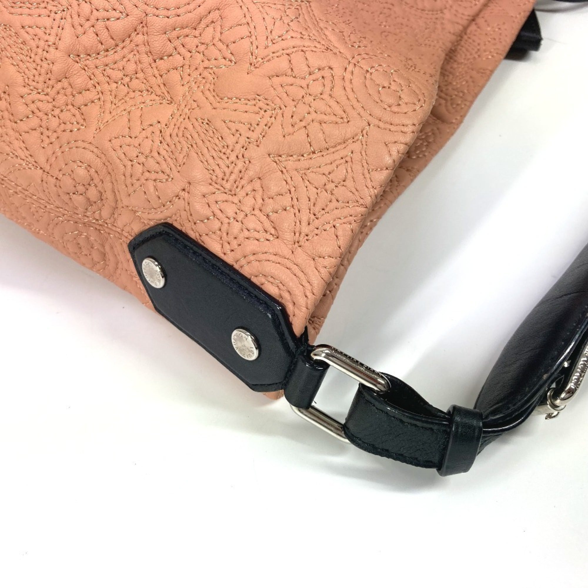 Louis Vuitton Black Pink Leather Shoulder Bag Tote Bag (Pre-Owned)