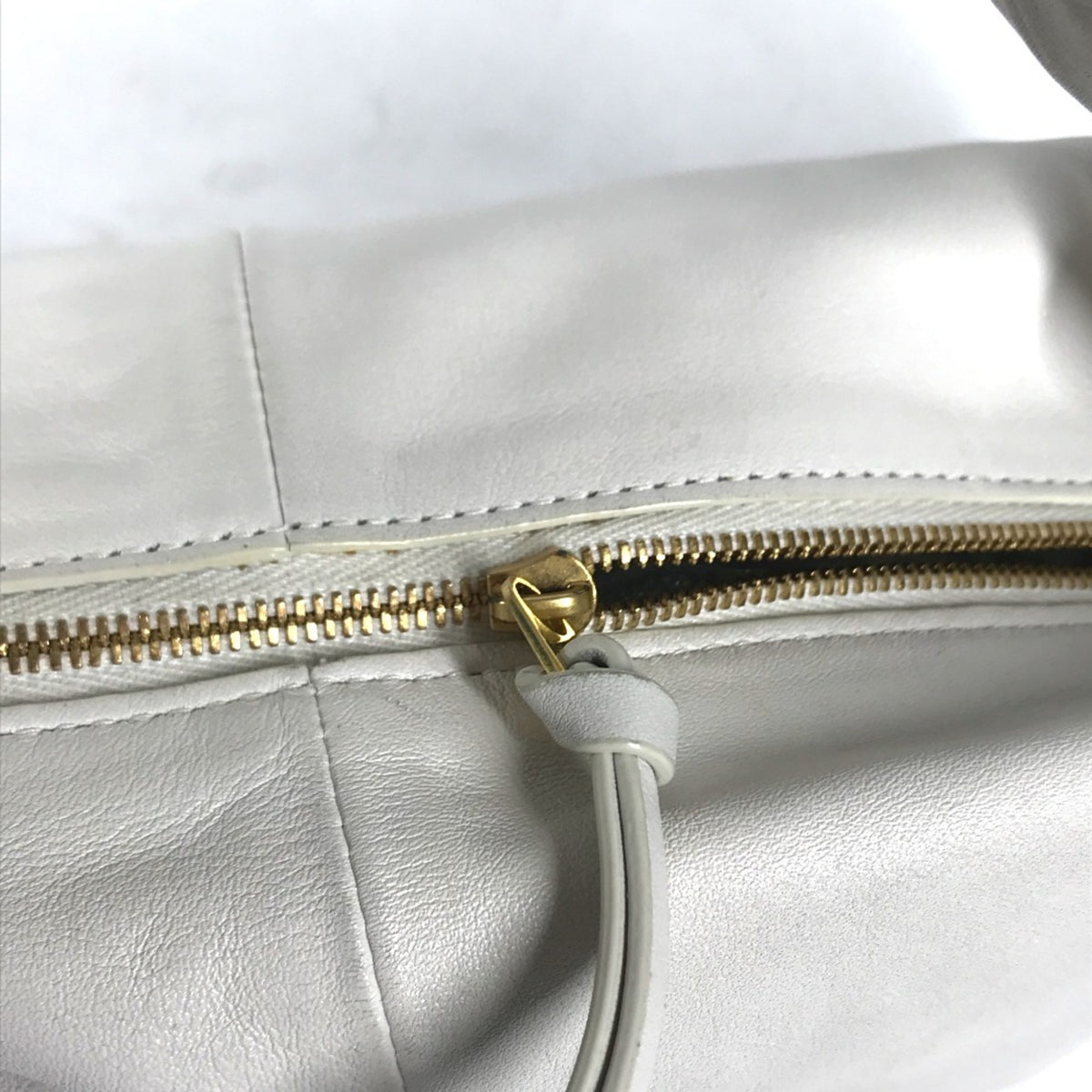 Bottega Veneta White Leather Handbag (Pre-Owned)