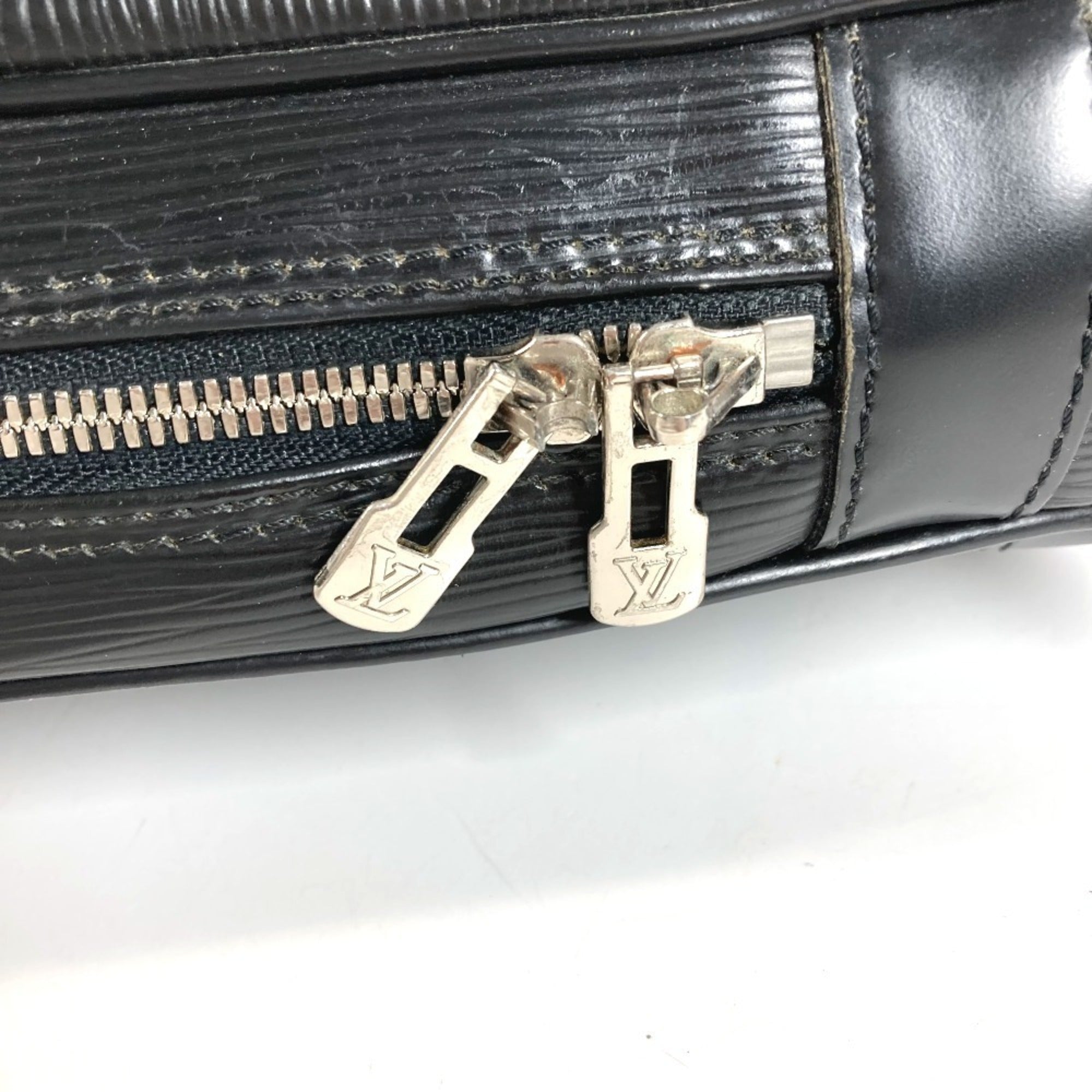 Louis Vuitton Black Noir Epi Leather Briefcase Handbag (Pre-Owned)