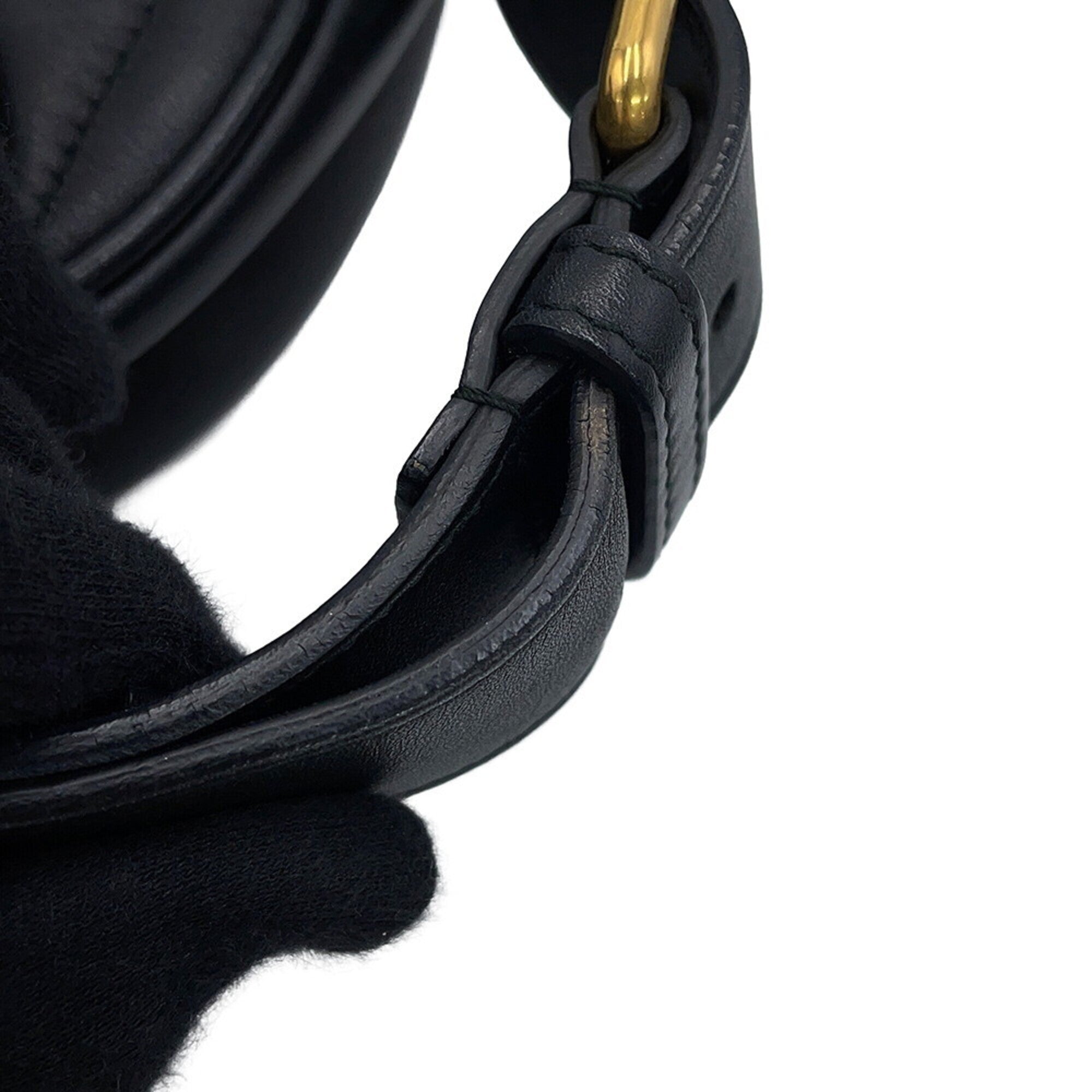 Gucci Gg Marmont Black Leather Handbag Pouch Sling Bag (Pre-Owned)