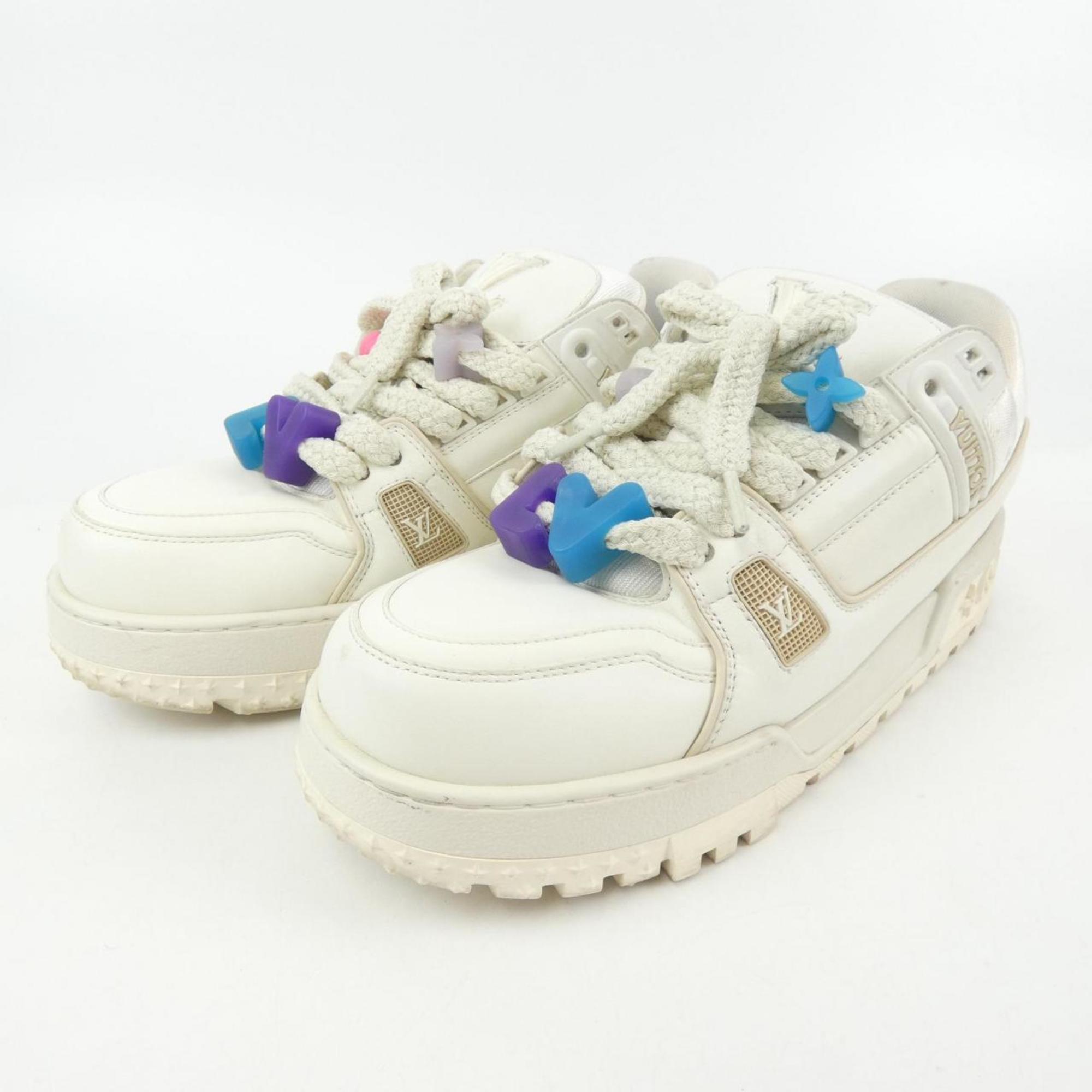 Louis Vuitton Beige Sneakers (Pre-Owned)