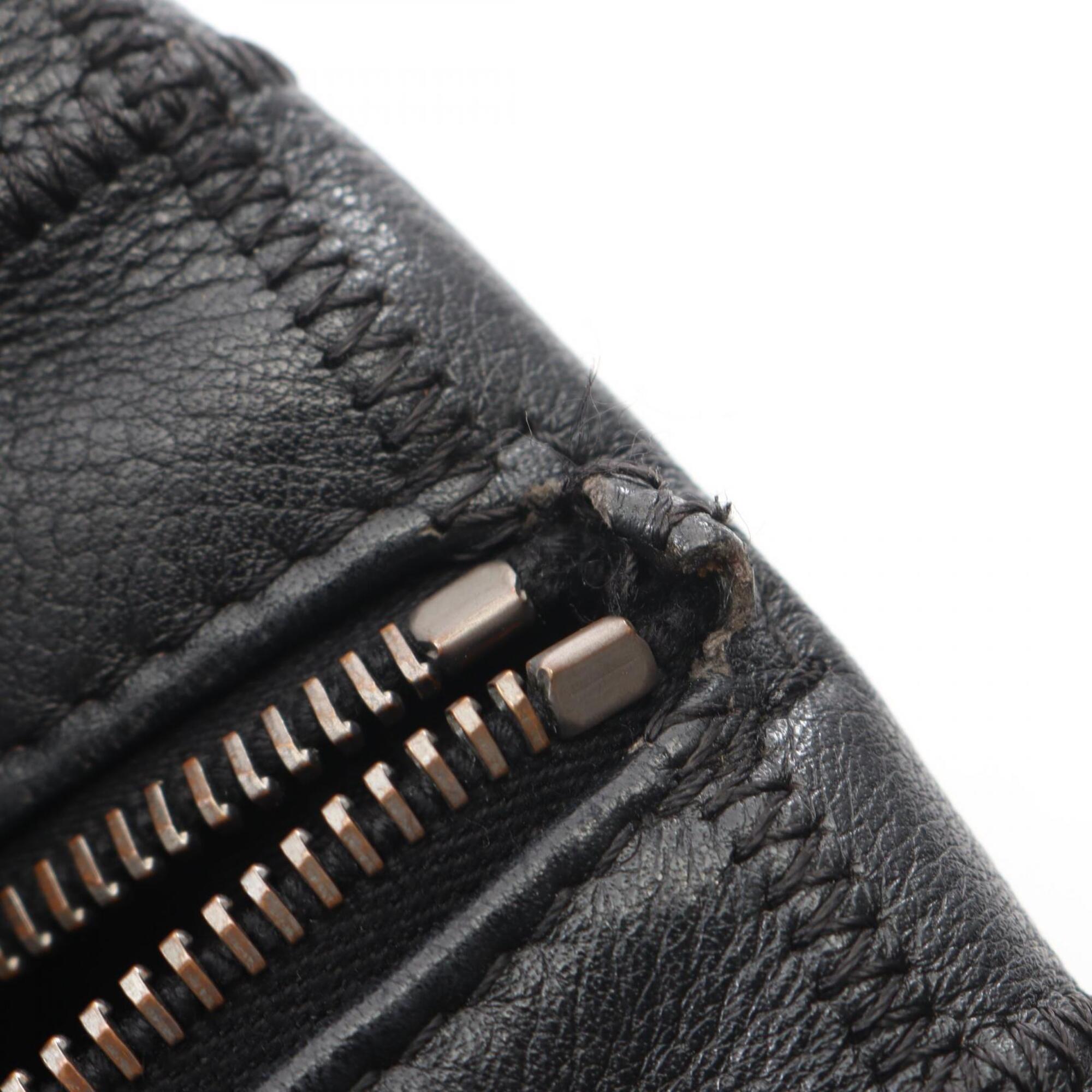 Chanel Chocolate Bar Black Grained Calfskin Handbag (Pre-Owned)
