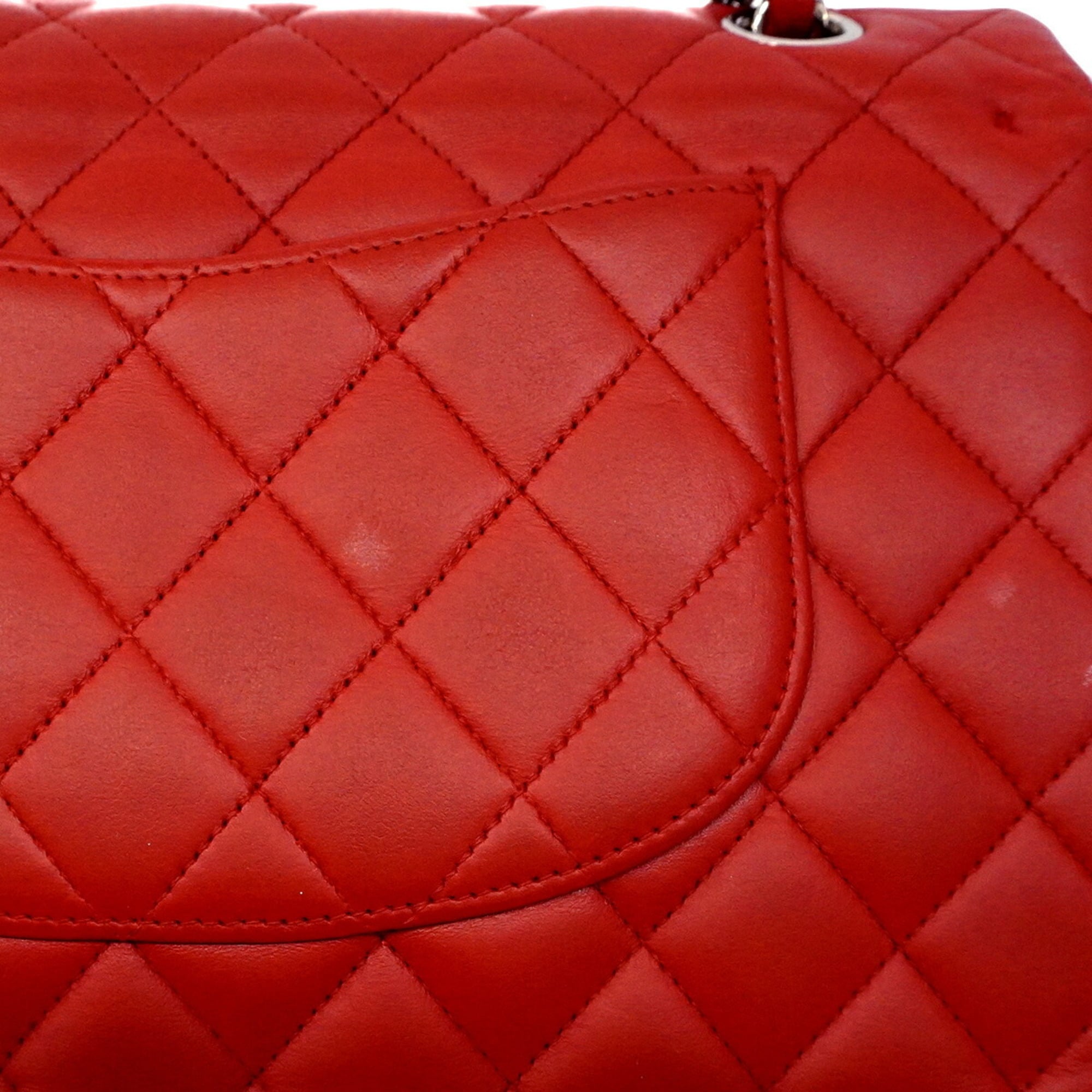 Chanel Red Color Leather Shoulder Bag (Pre-Owned)