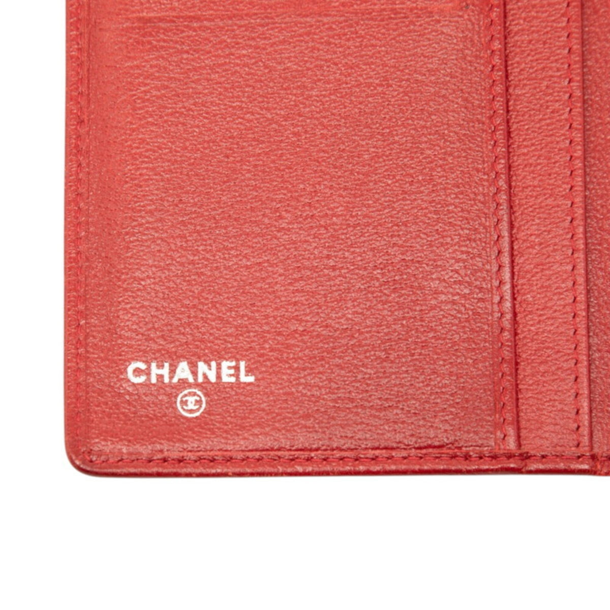 Chanel Red Color Leather Long Wallet (Bi-Fold) (Pre-Owned)