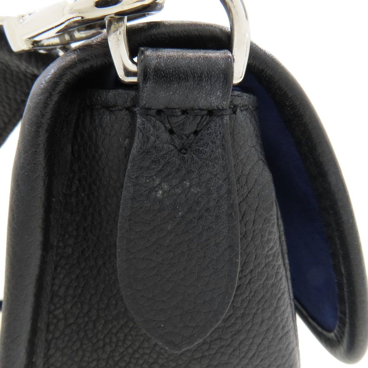 Louis Vuitton Epi Noir Epi Leather Shoulder Bag (Pre-Owned)